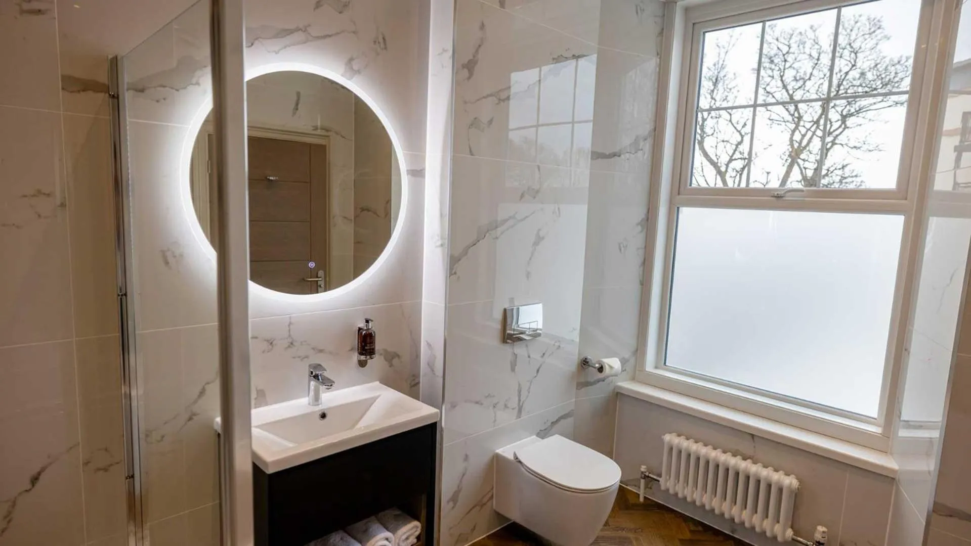 Bathroom in Brisbane House Hotel