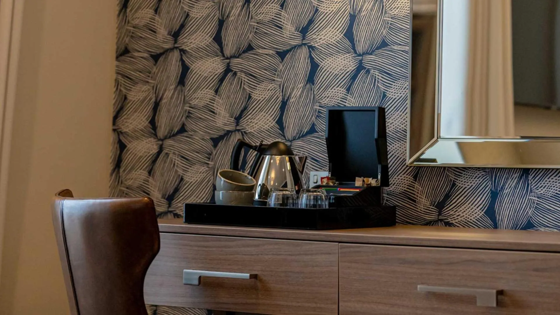 Bedroom in Brisbane House Hotel