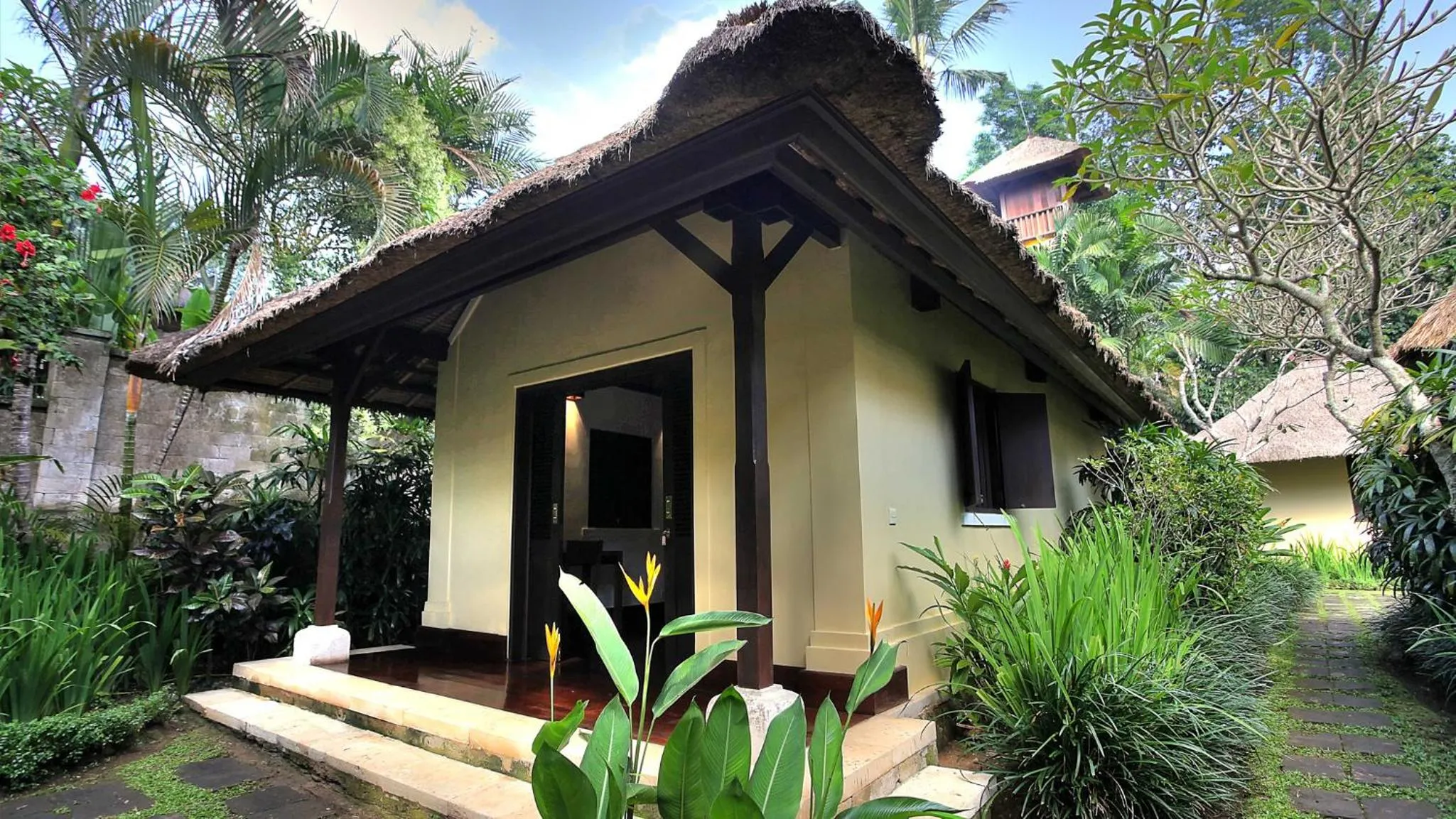 Property building in Villa Alamanda