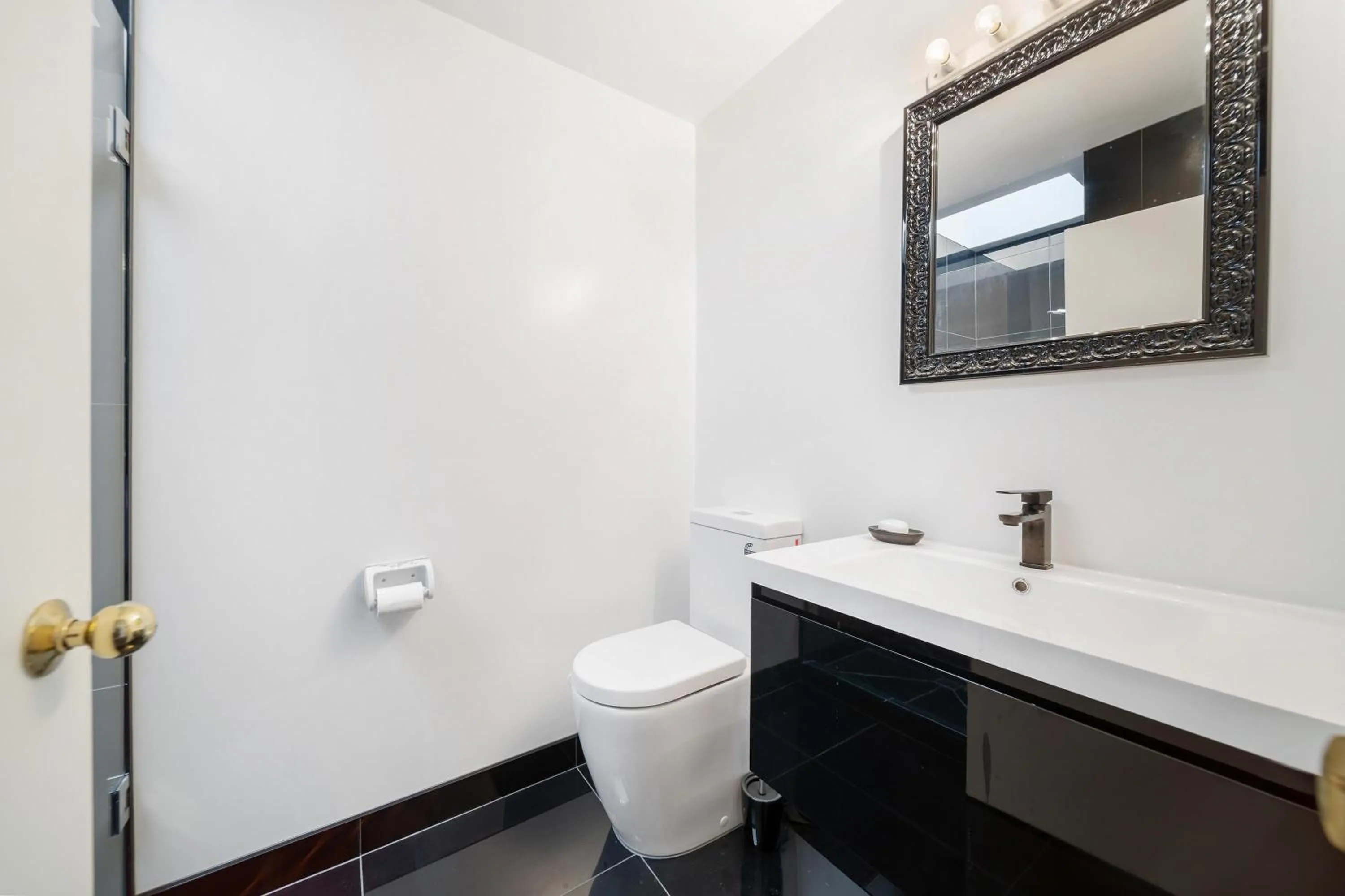 Property building in Balmoral Lodge