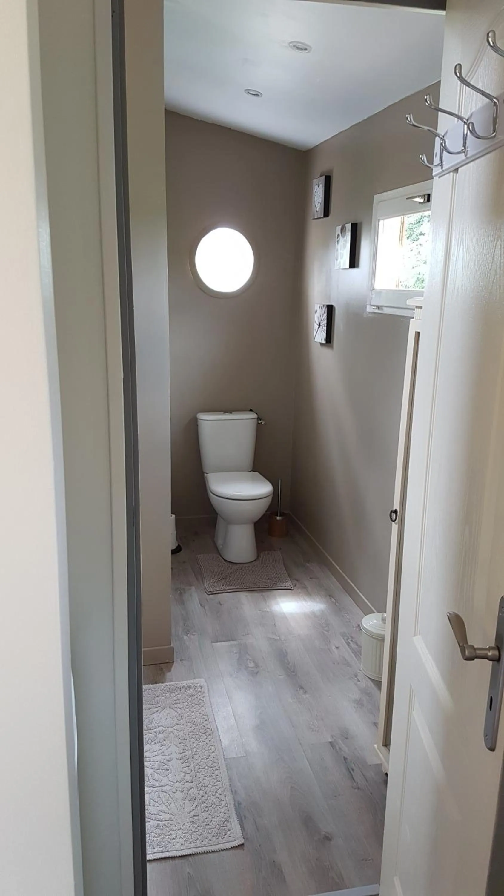 Toilet in La THIBAUDIERE Tilleul