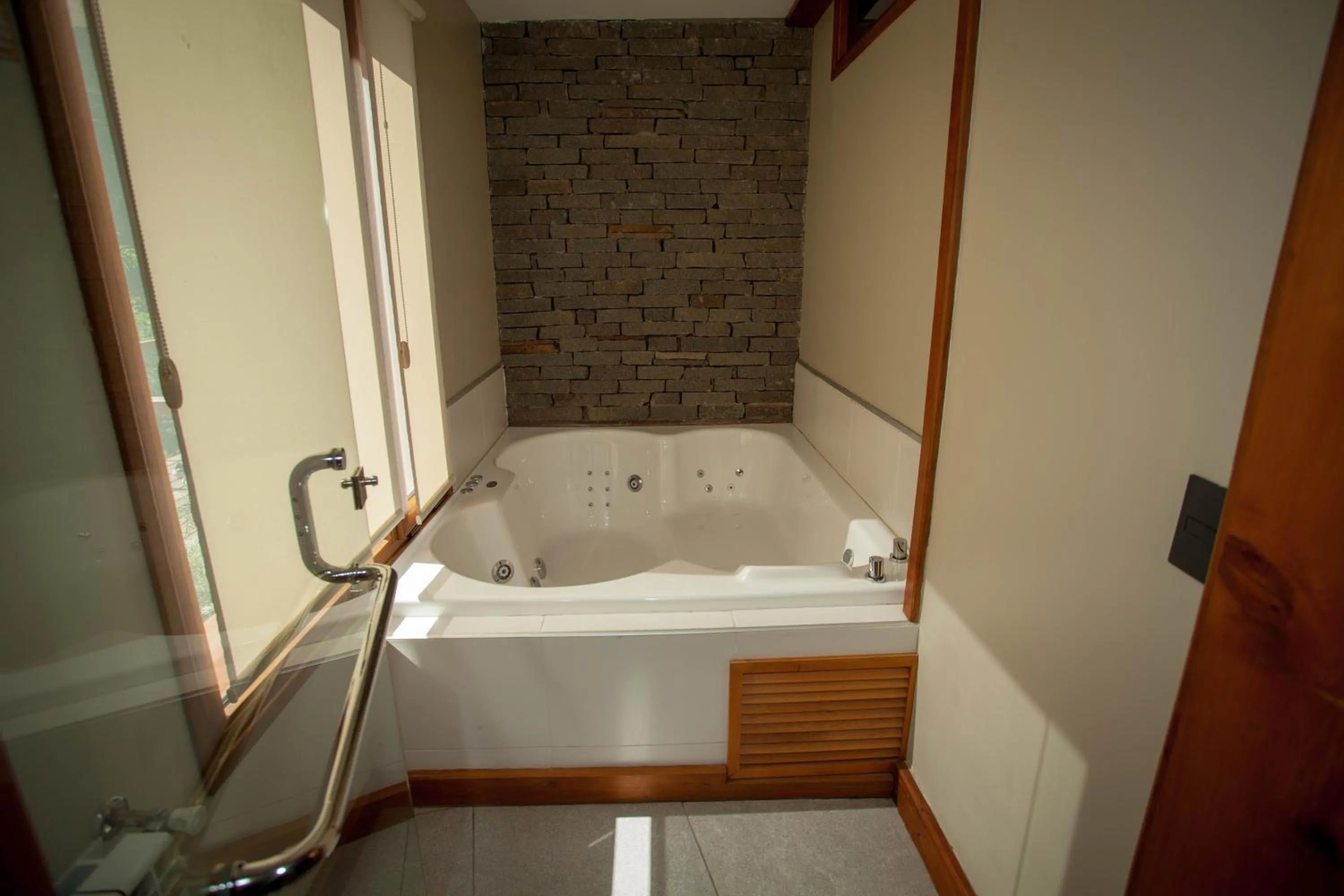 Hot Tub in Origen de la Bahia