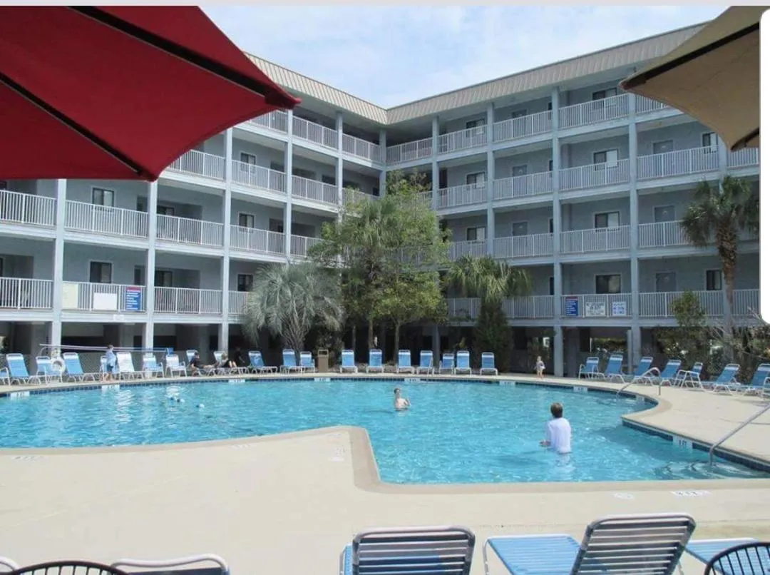 Swimming pool in Hilton Head Resort