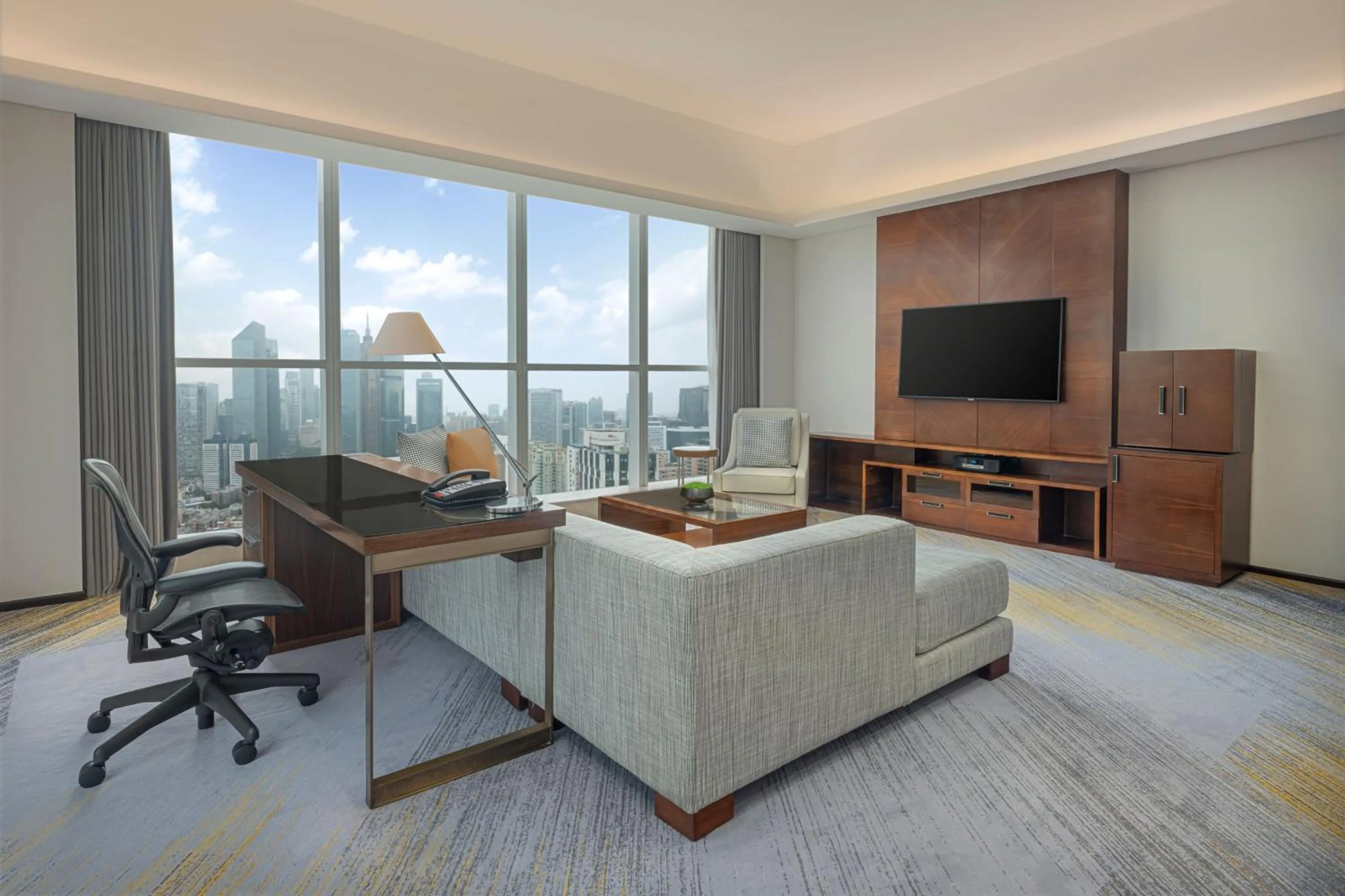 Living room in Sheraton Guangzhou Hotel