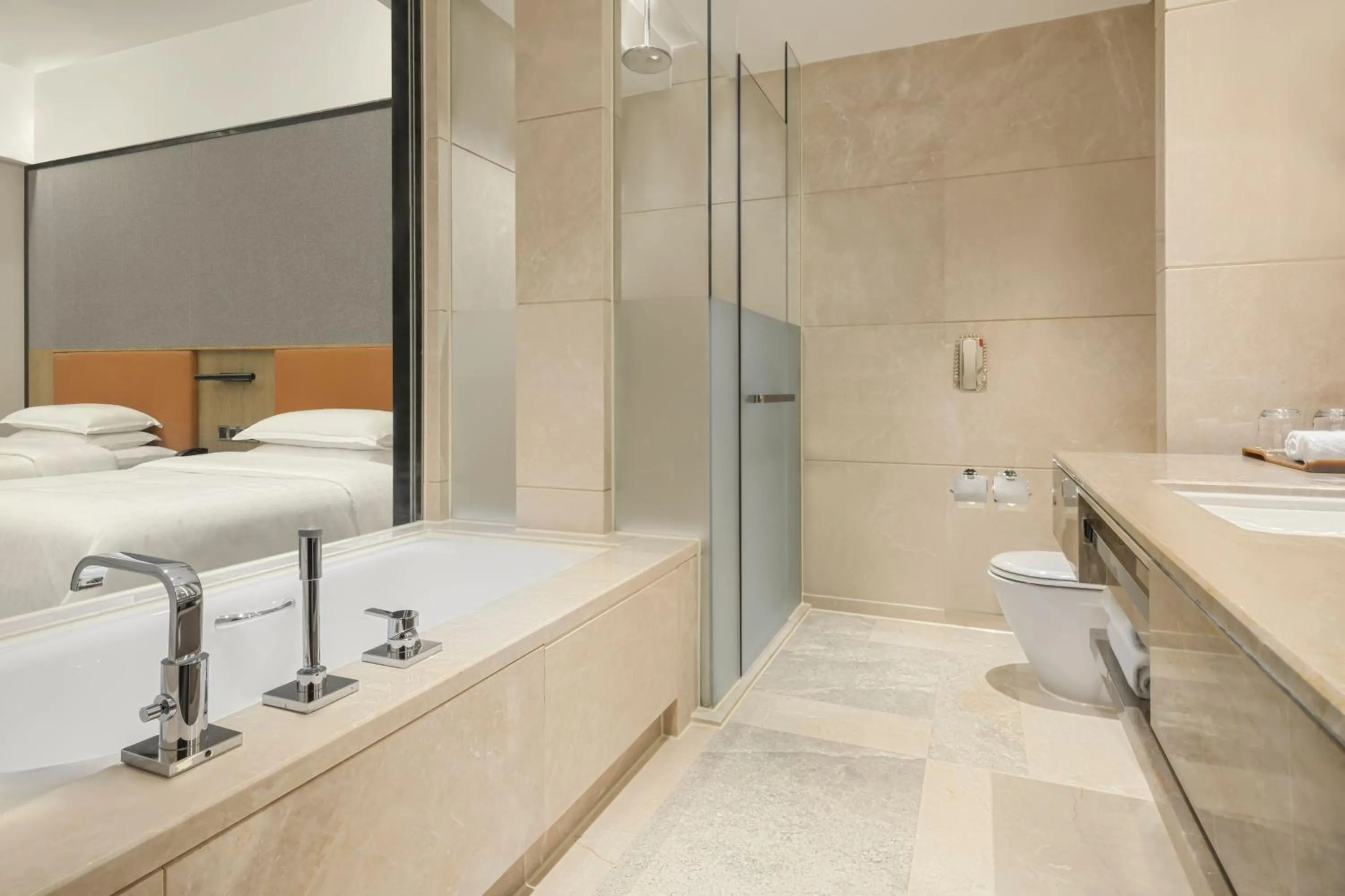 Bathroom in Sheraton Guangzhou Hotel