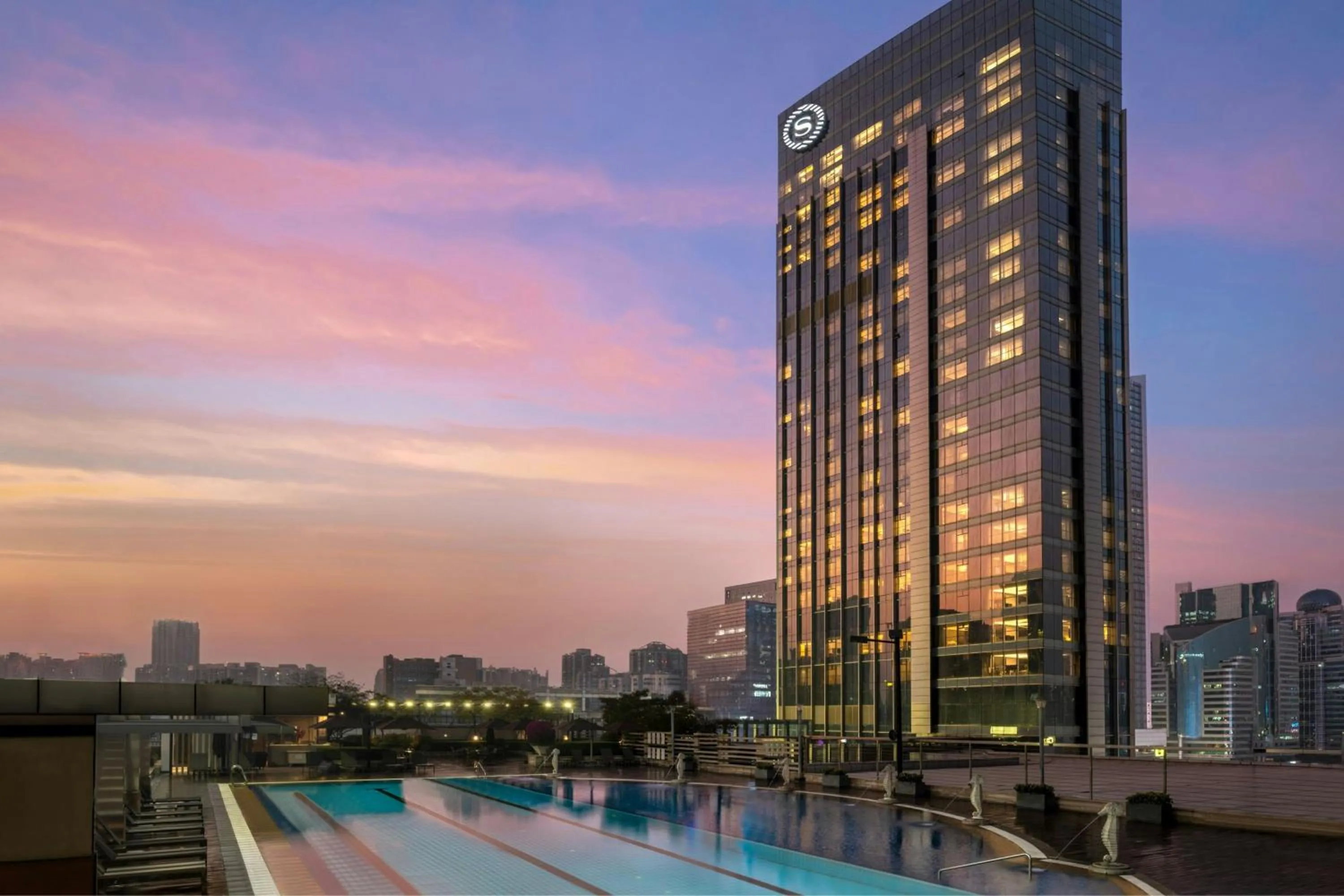 Property building in Sheraton Guangzhou Hotel