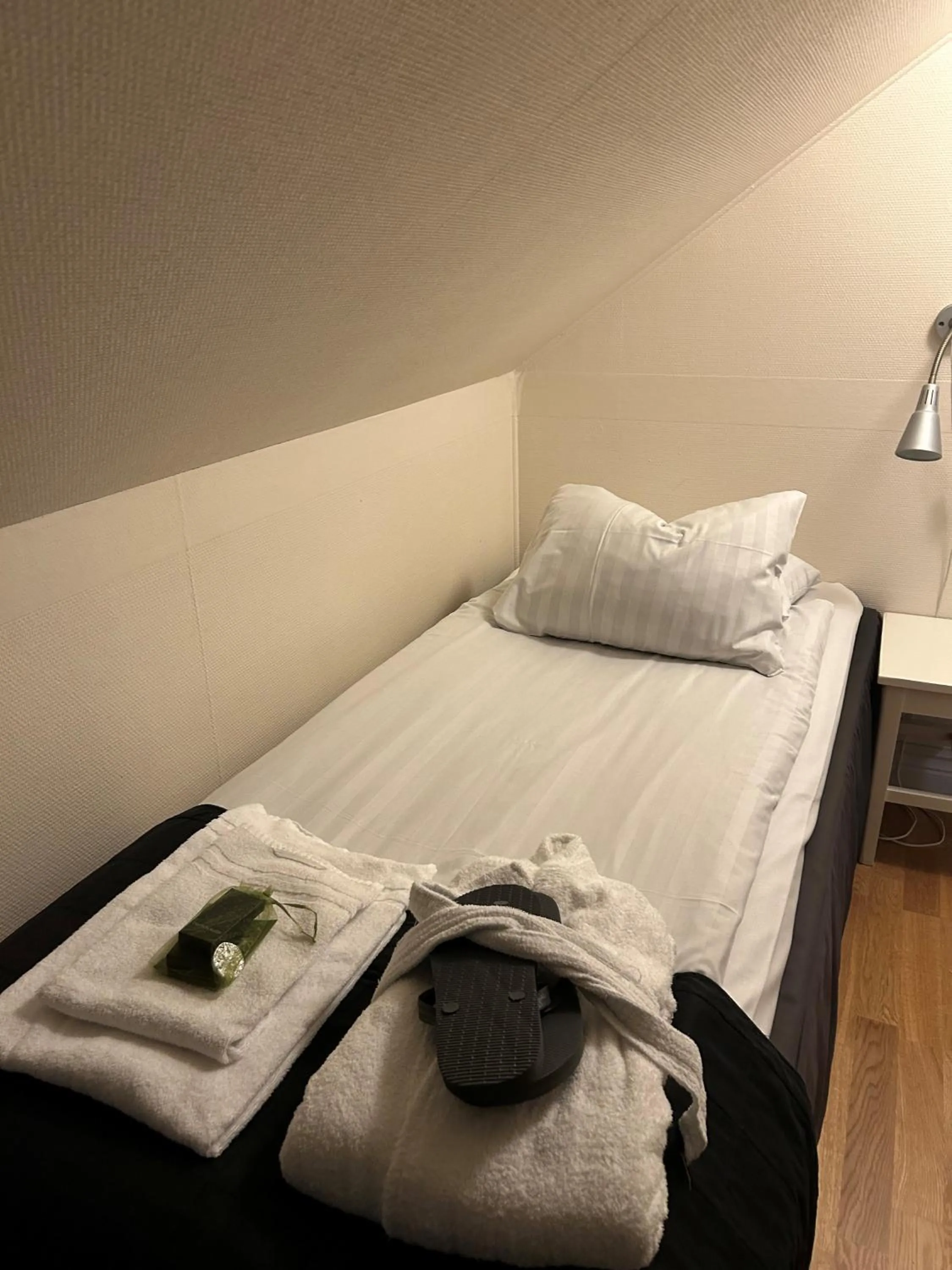 Bed in STF Korrö Gårdshotell