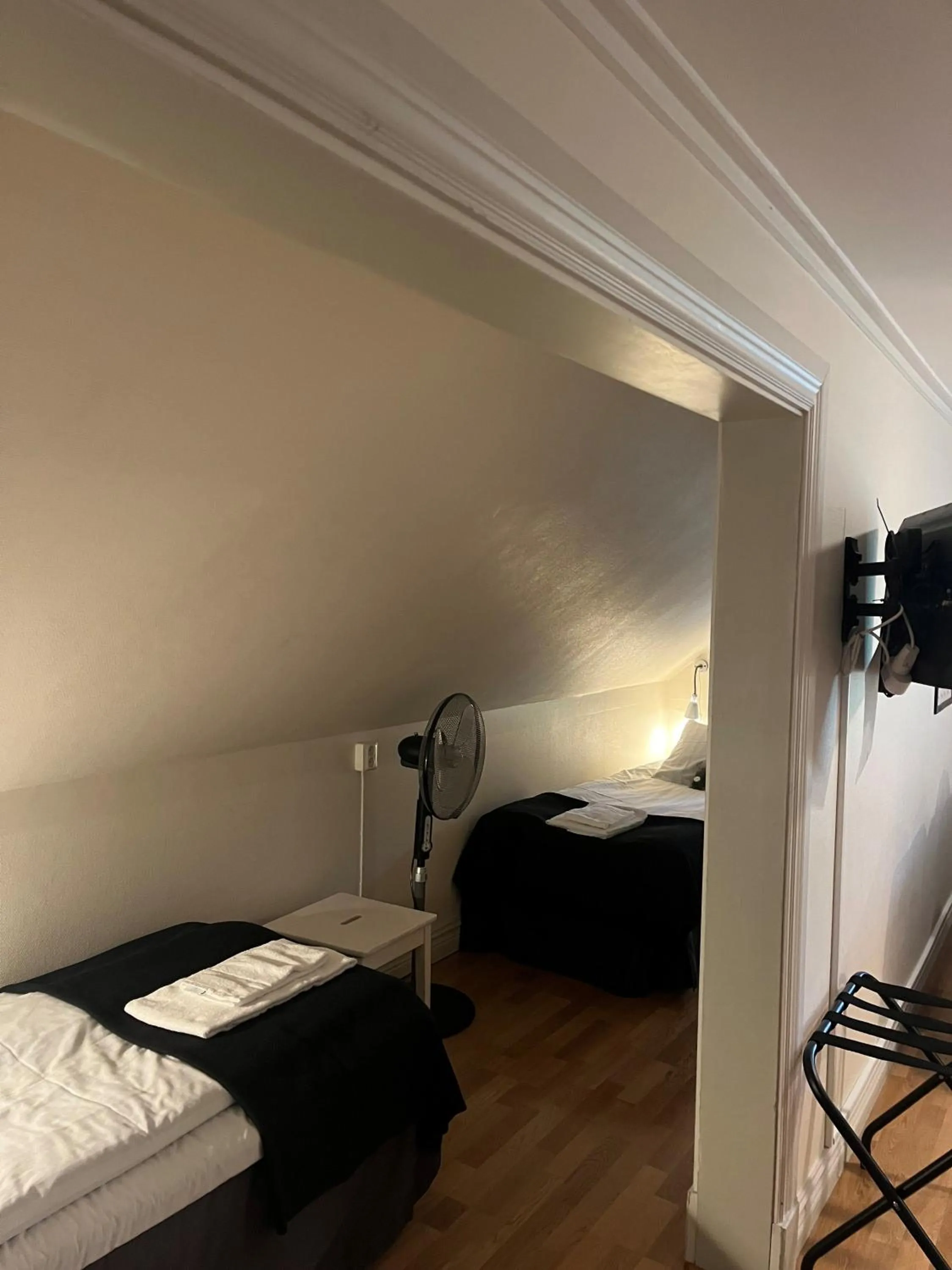 Bed in STF Korrö Gårdshotell