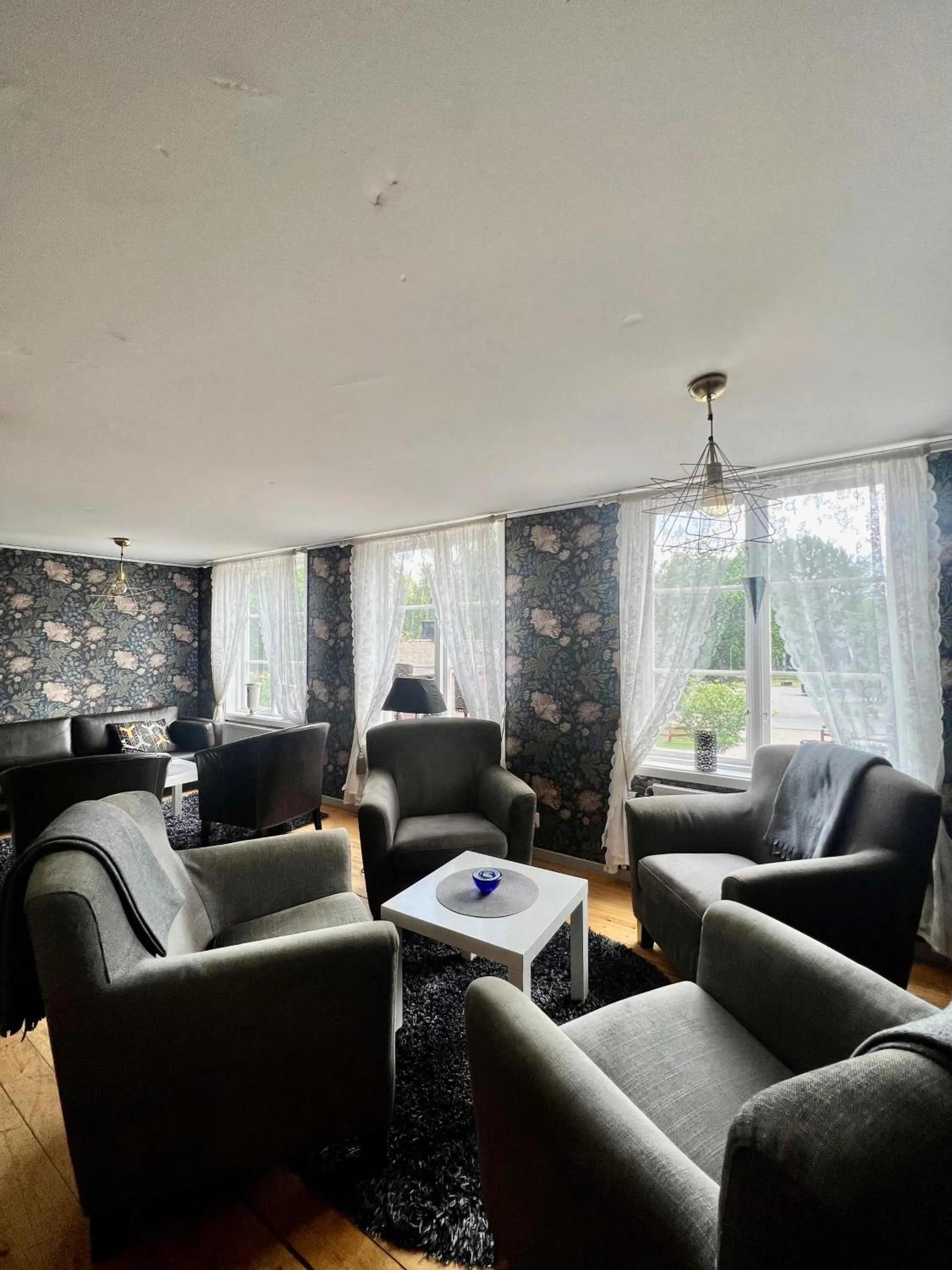 Communal lounge/ TV room in STF Korrö Gårdshotell