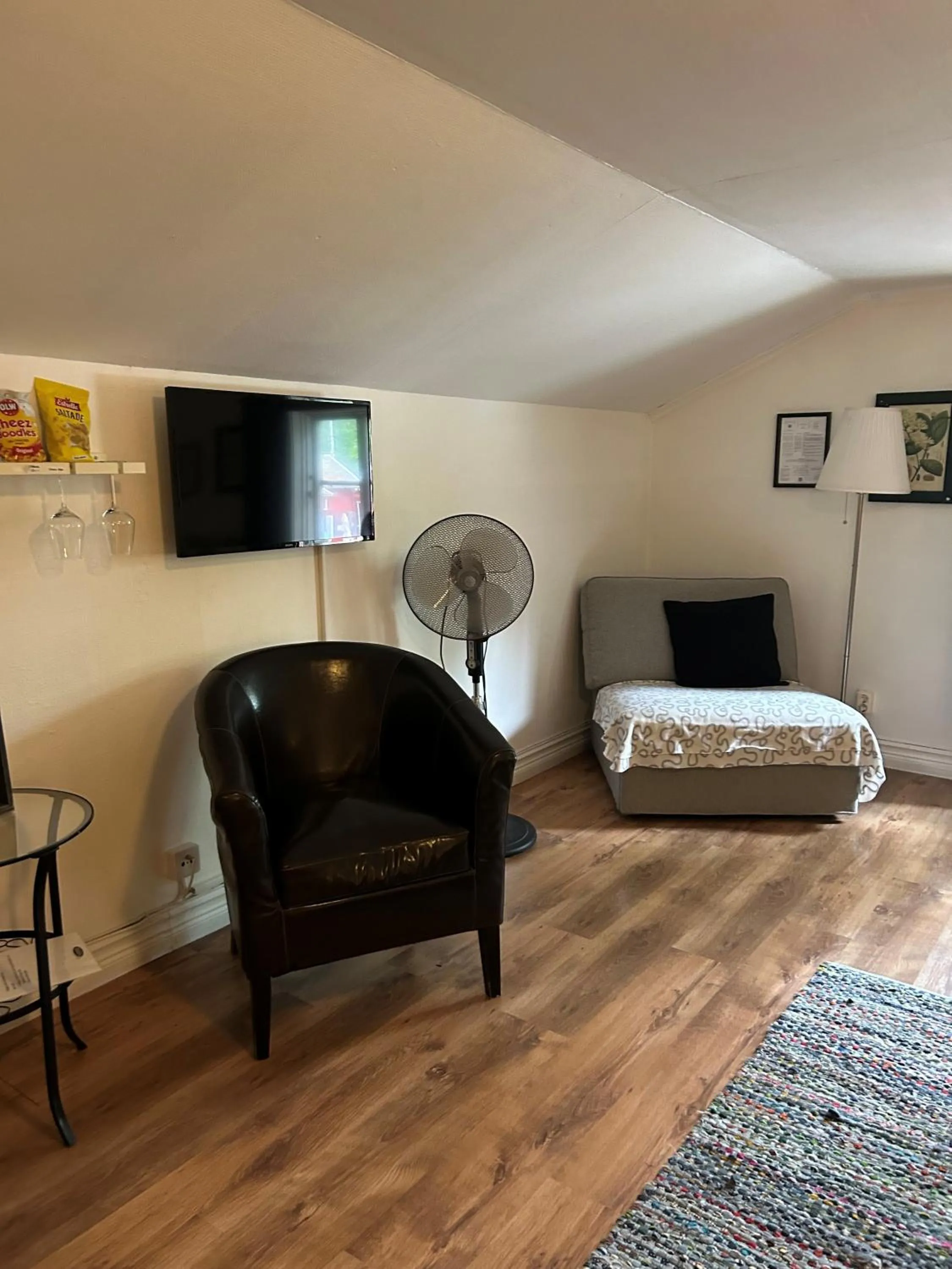 Bed in STF Korrö Gårdshotell