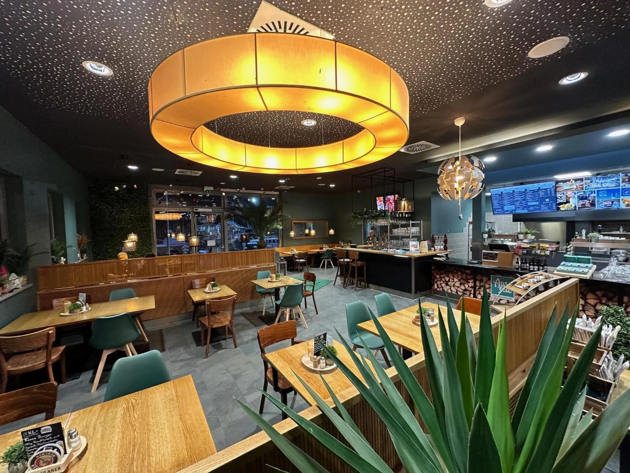 Restaurant/places to eat in AUSZEIT DAS HOTEL Asbach-Bäumenheim