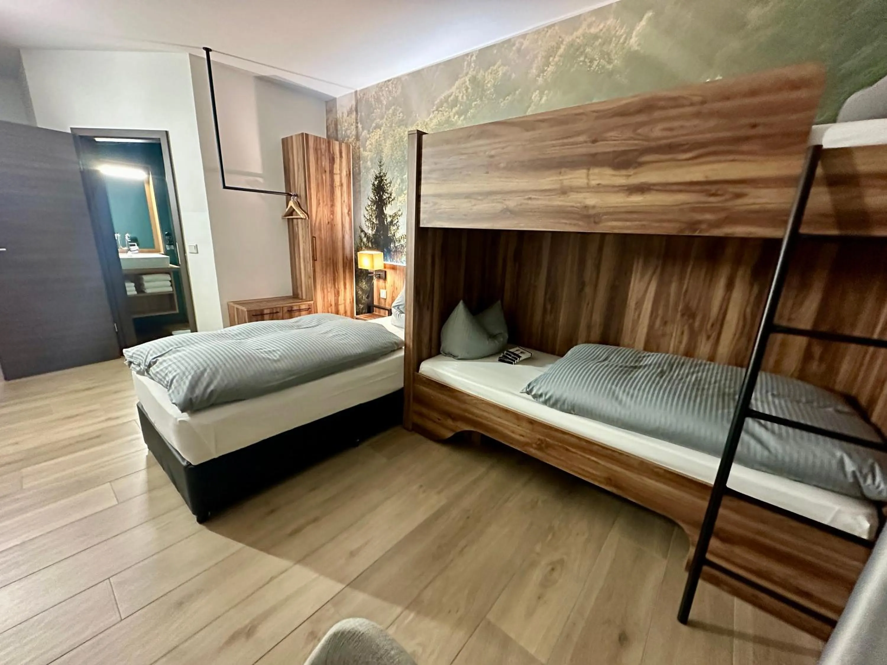 Photo of the whole room, Bed in AUSZEIT DAS HOTEL Asbach-Bäumenheim