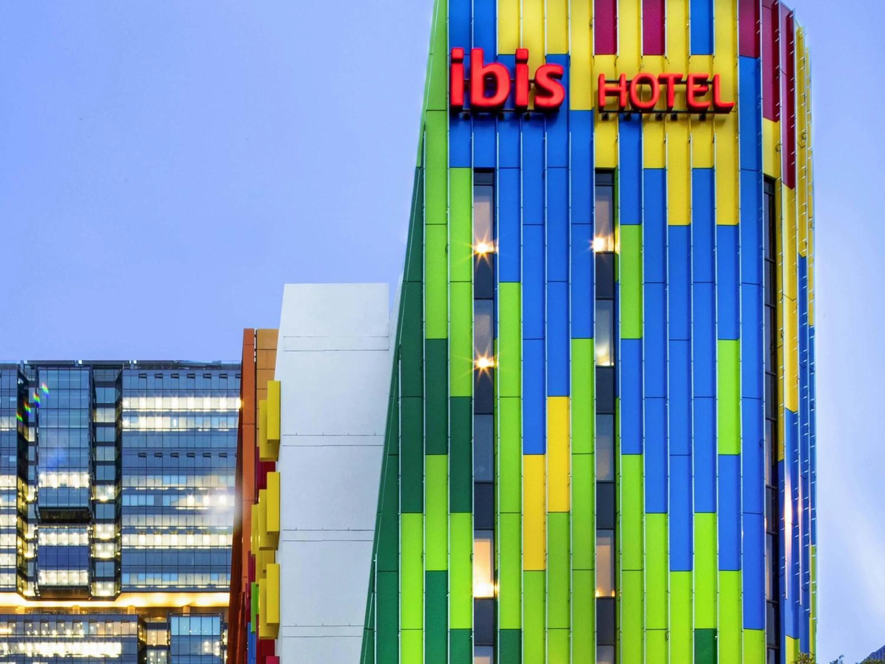 Property building in ibis Sydney Barangaroo