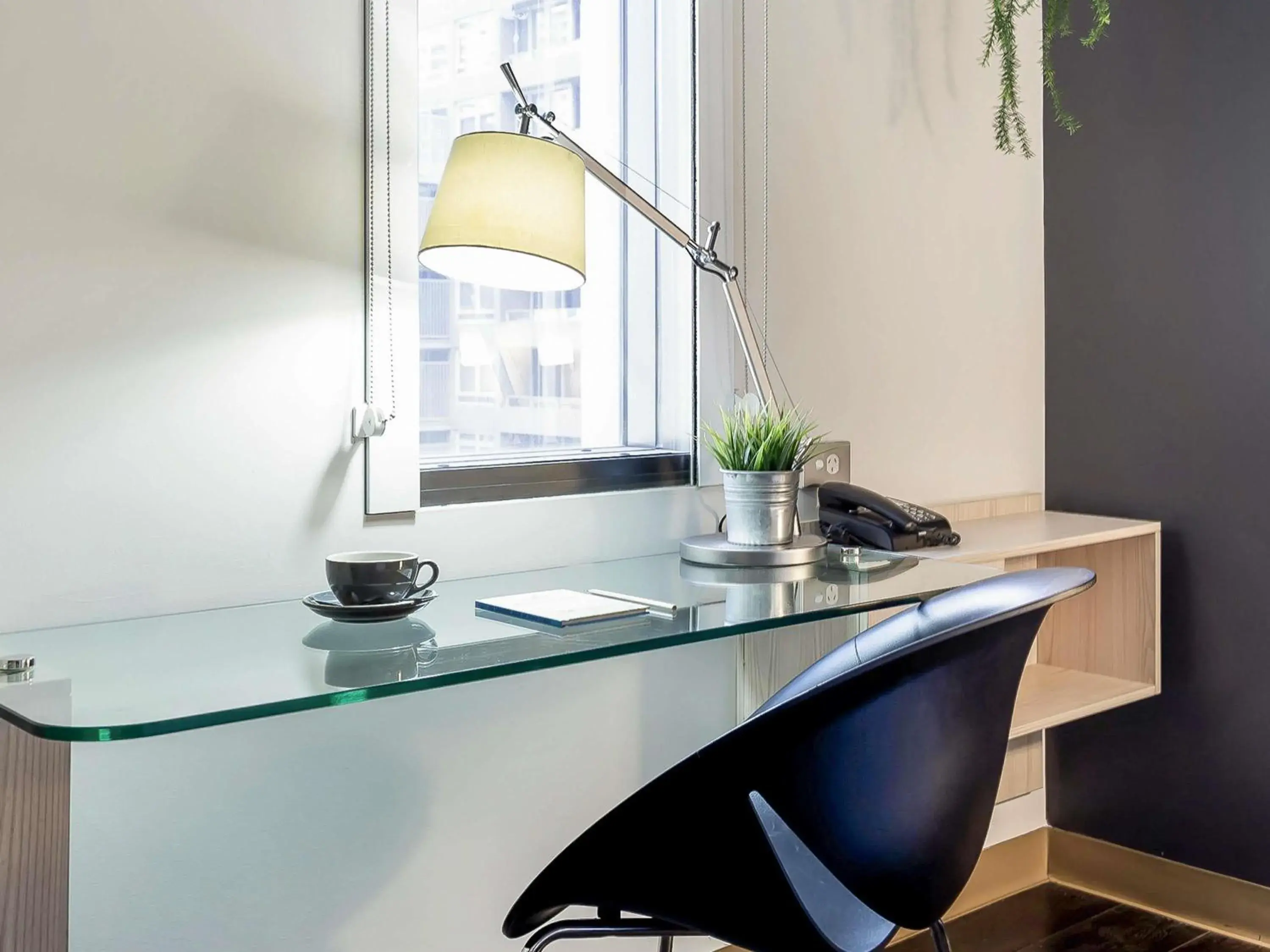 Standard Queen Room in ibis Sydney Barangaroo Standard Queen Room in ibis Sydney Barangaroo