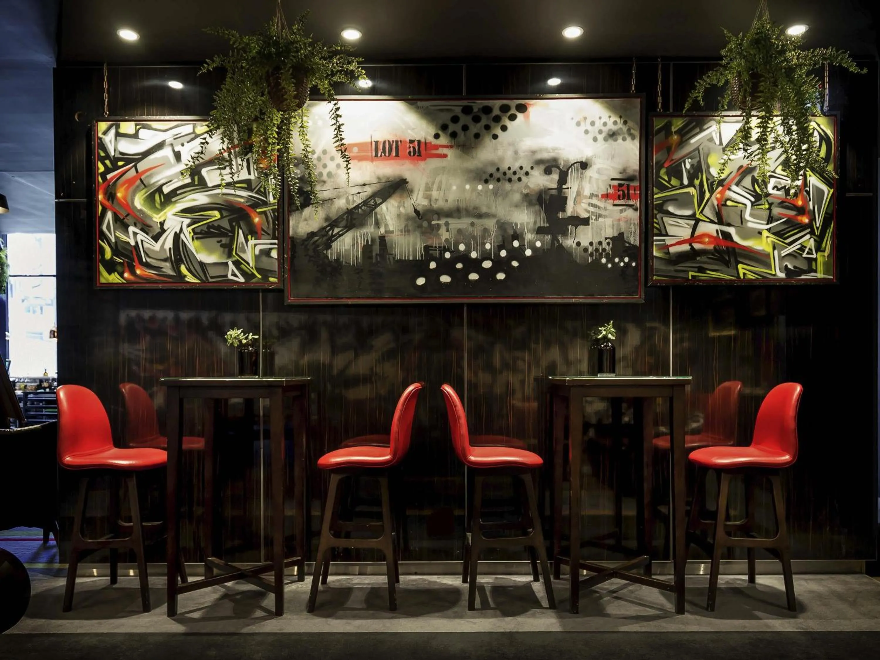 Lounge or bar in ibis Sydney Barangaroo