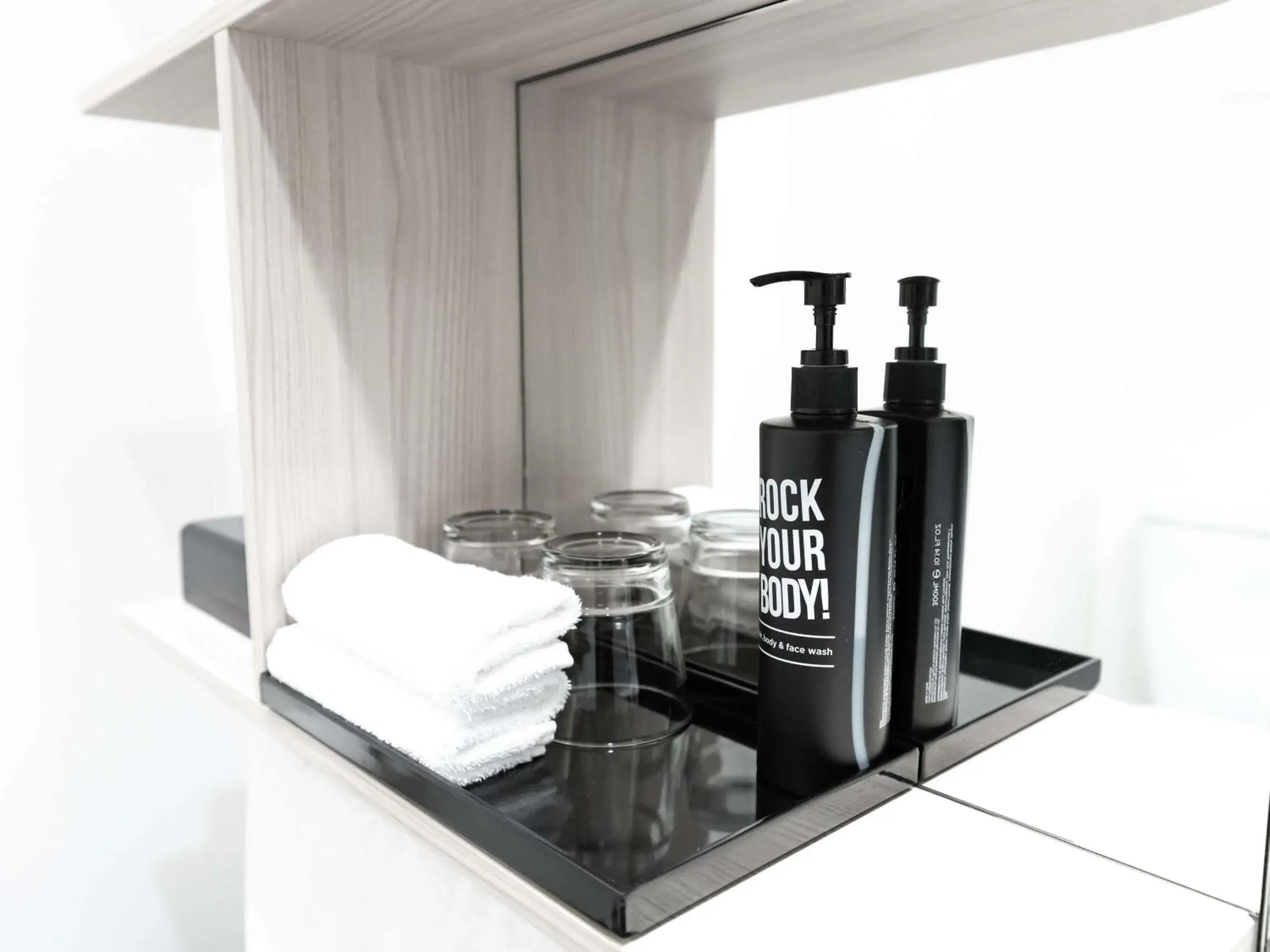 Bedroom in ibis Sydney Barangaroo Bedroom in ibis Sydney Barangaroo