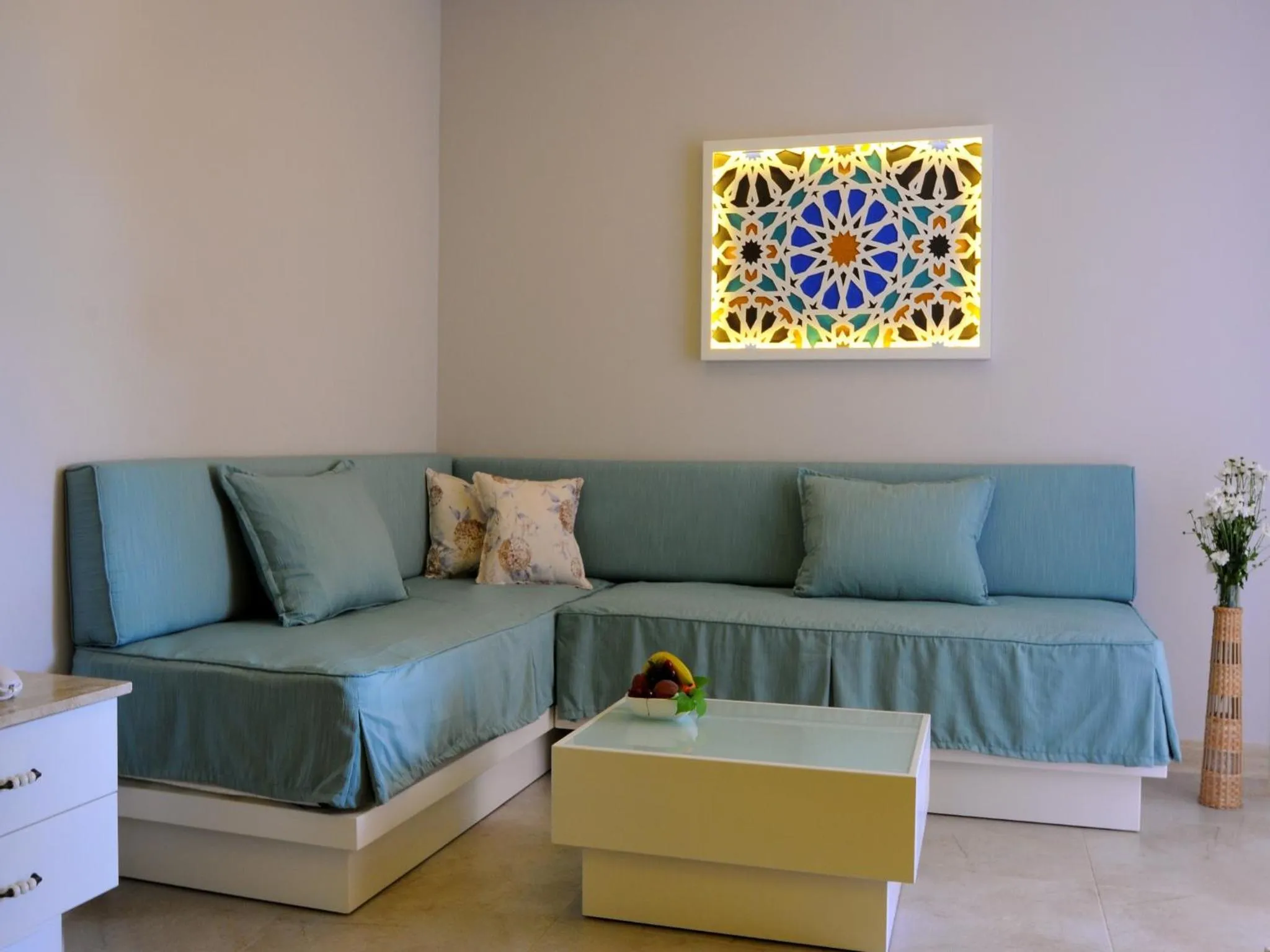 Seating area in Sea Breeze Hotel and Apartments