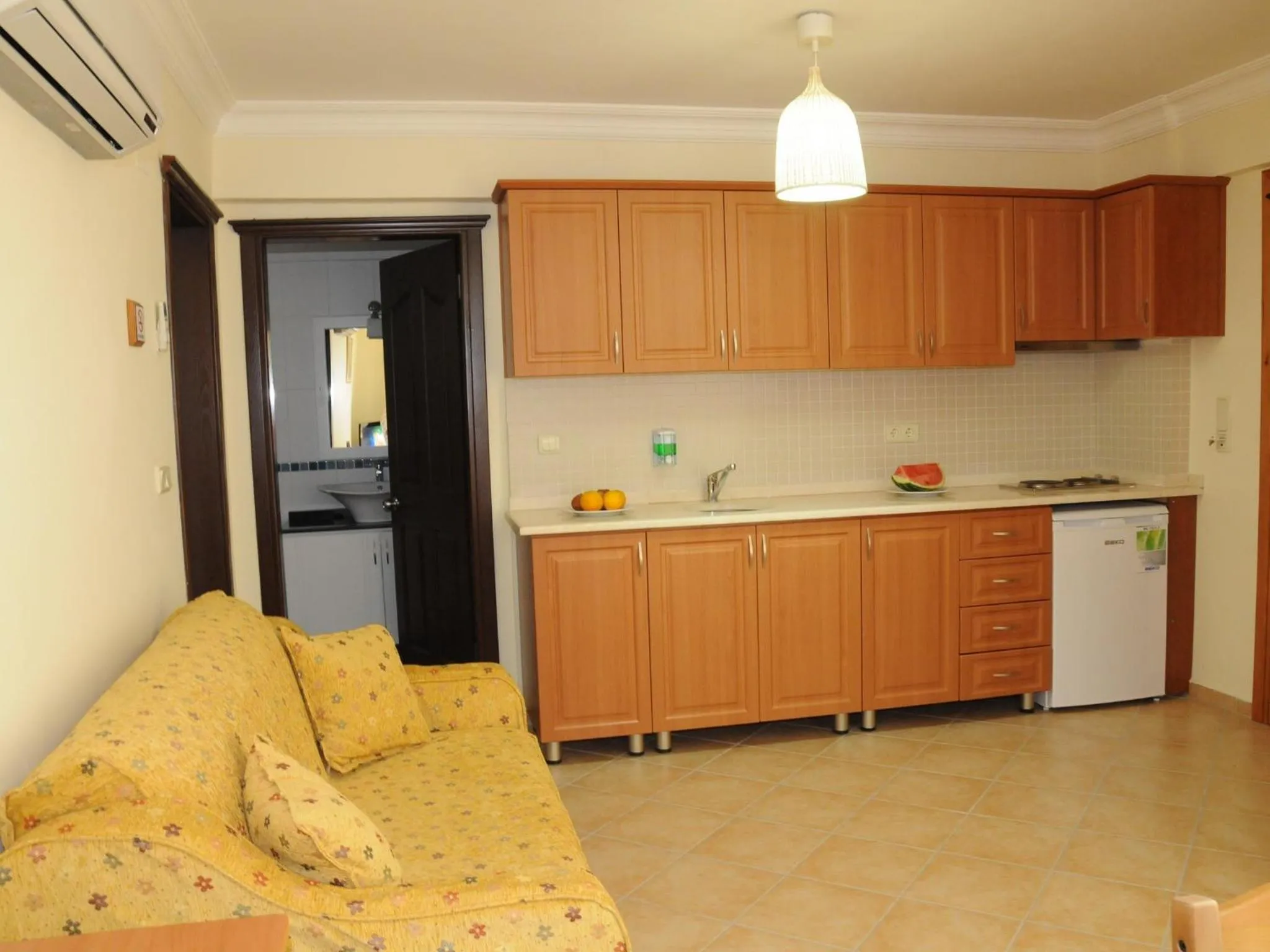 Kitchen or kitchenette in Sea Breeze Hotel and Apartments