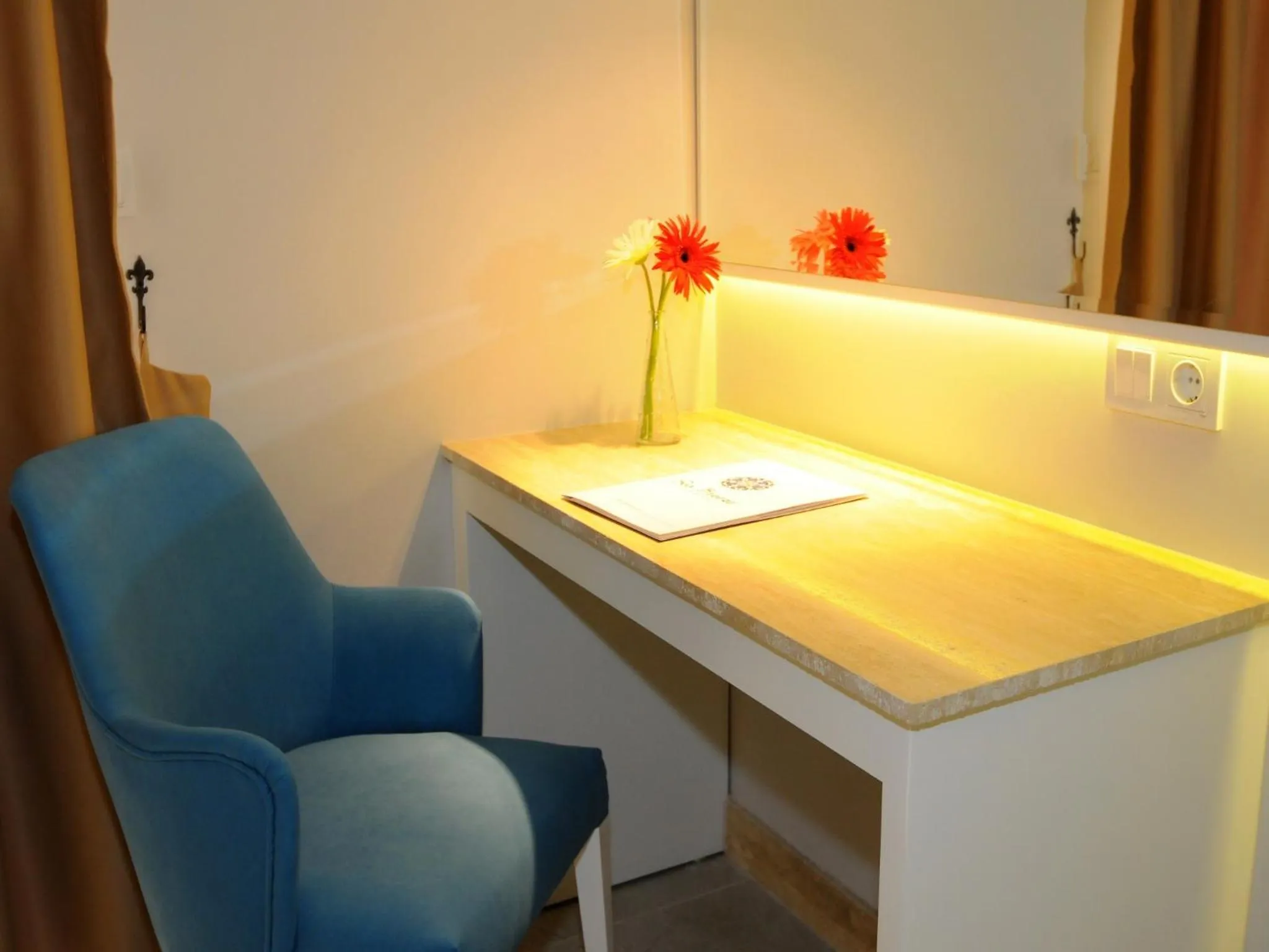 Seating area in Sea Breeze Hotel and Apartments