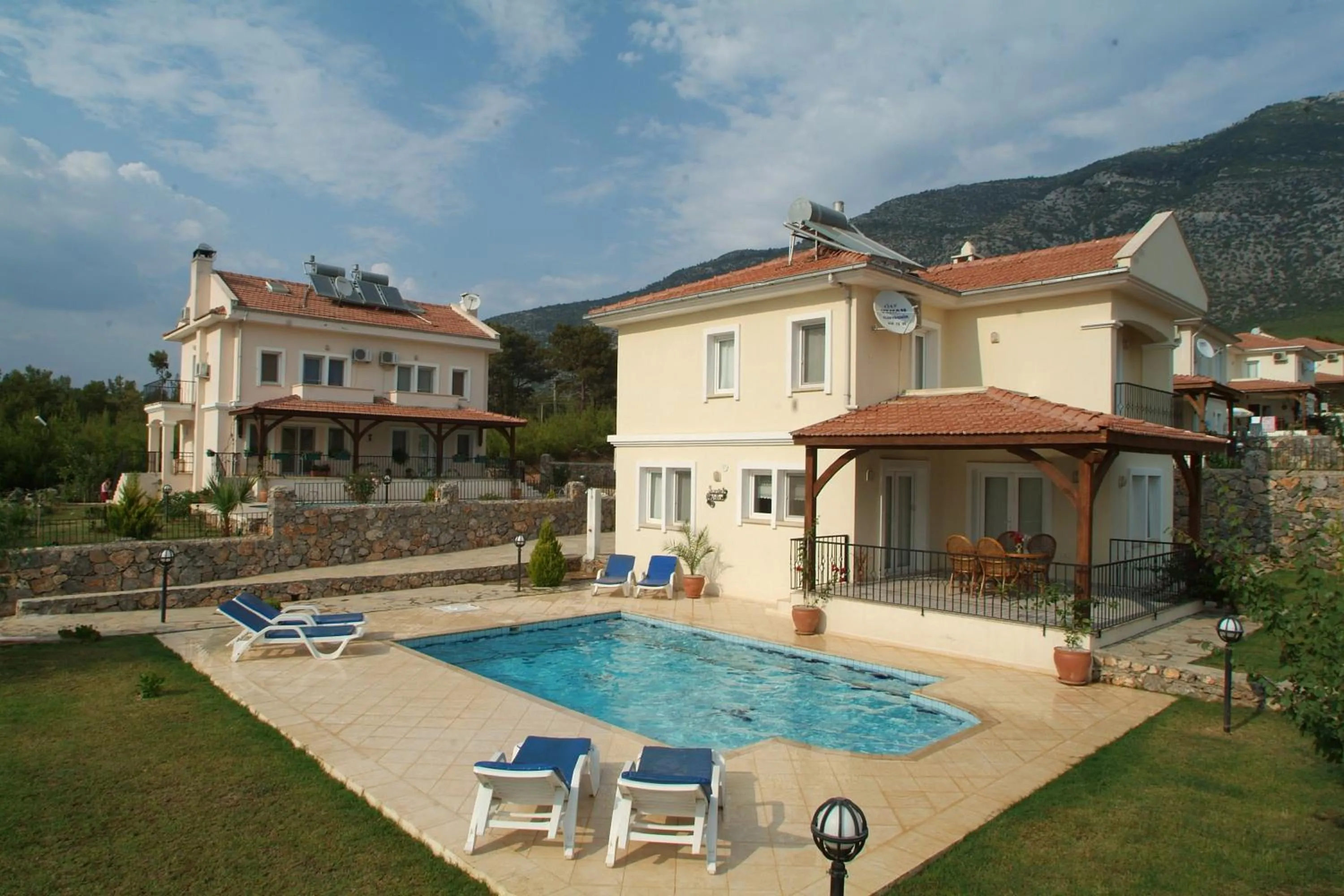 Facade/entrance in Sea Breeze Hotel and Apartments