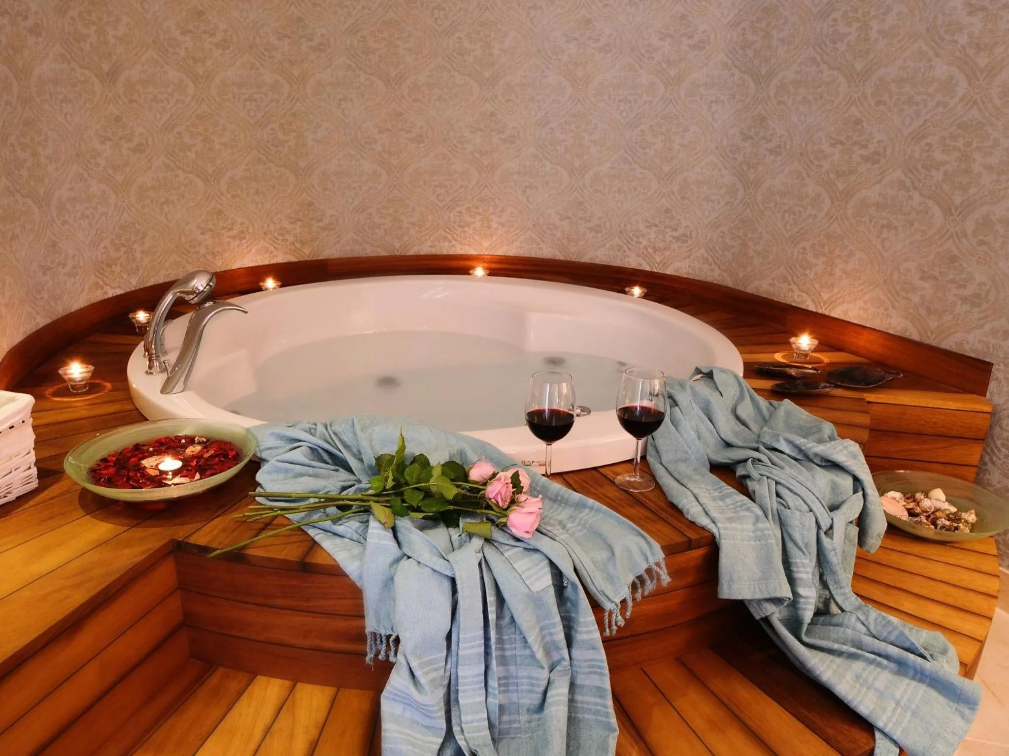 Decorative detail in Sea Breeze Hotel and Apartments