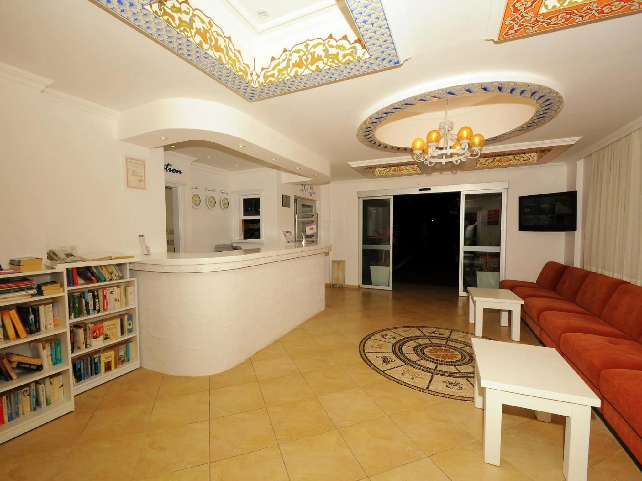 Night in Sea Breeze Hotel and Apartments