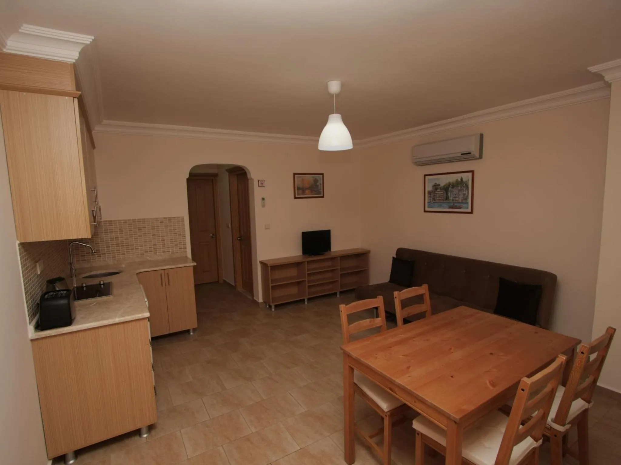 Kitchen or kitchenette in Sea Breeze Hotel and Apartments