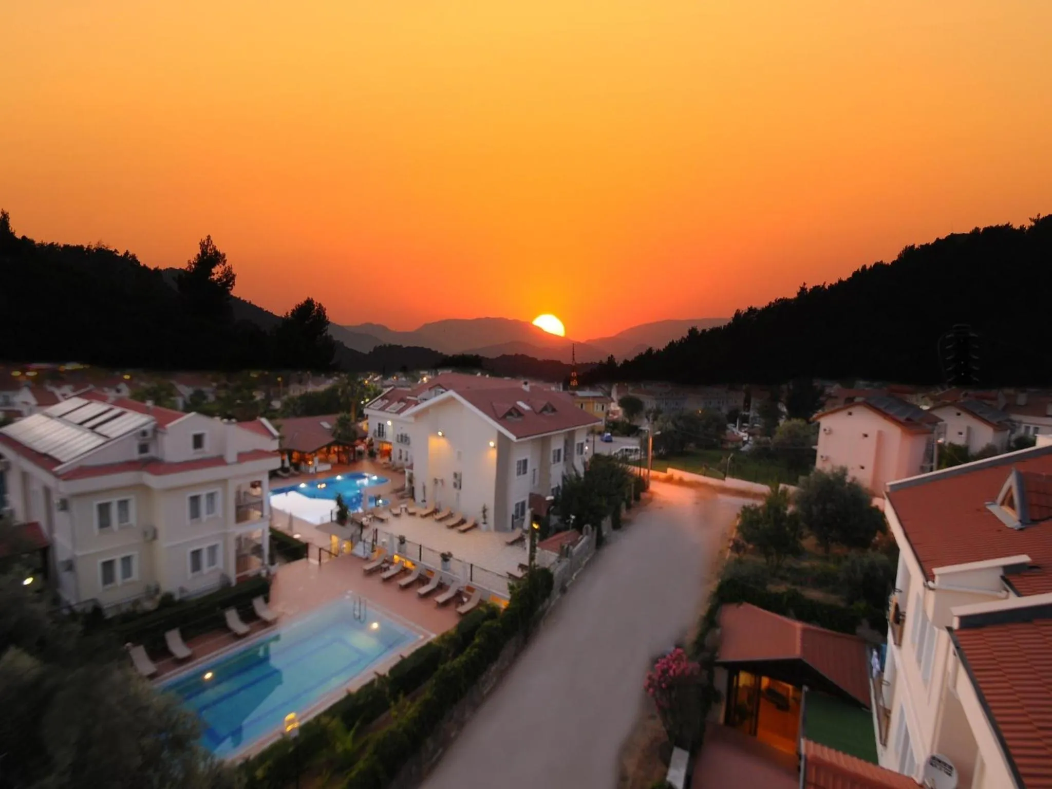 Facade/entrance in Sea Breeze Hotel and Apartments