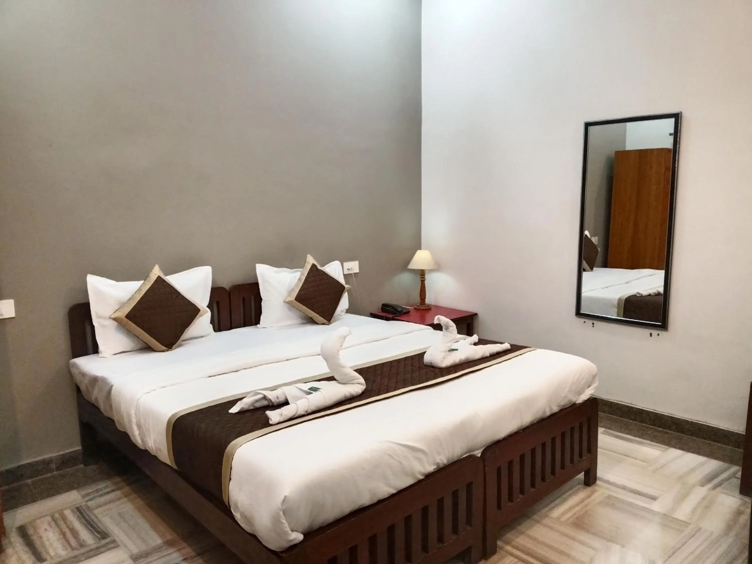 Bedroom, Bed in Hotel Mewad Haveli Pushkar