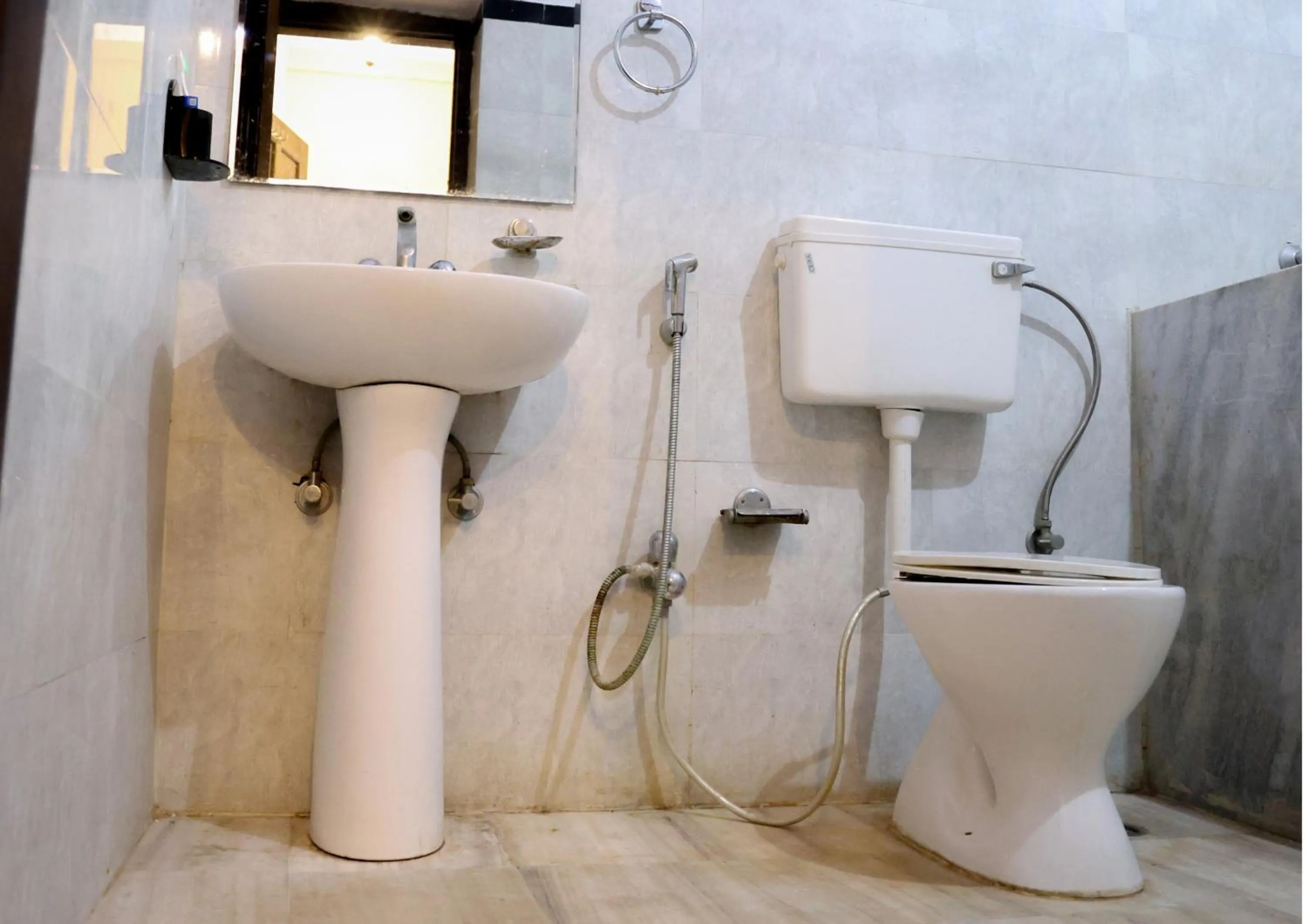 Toilet in Hotel Mewad Haveli Pushkar