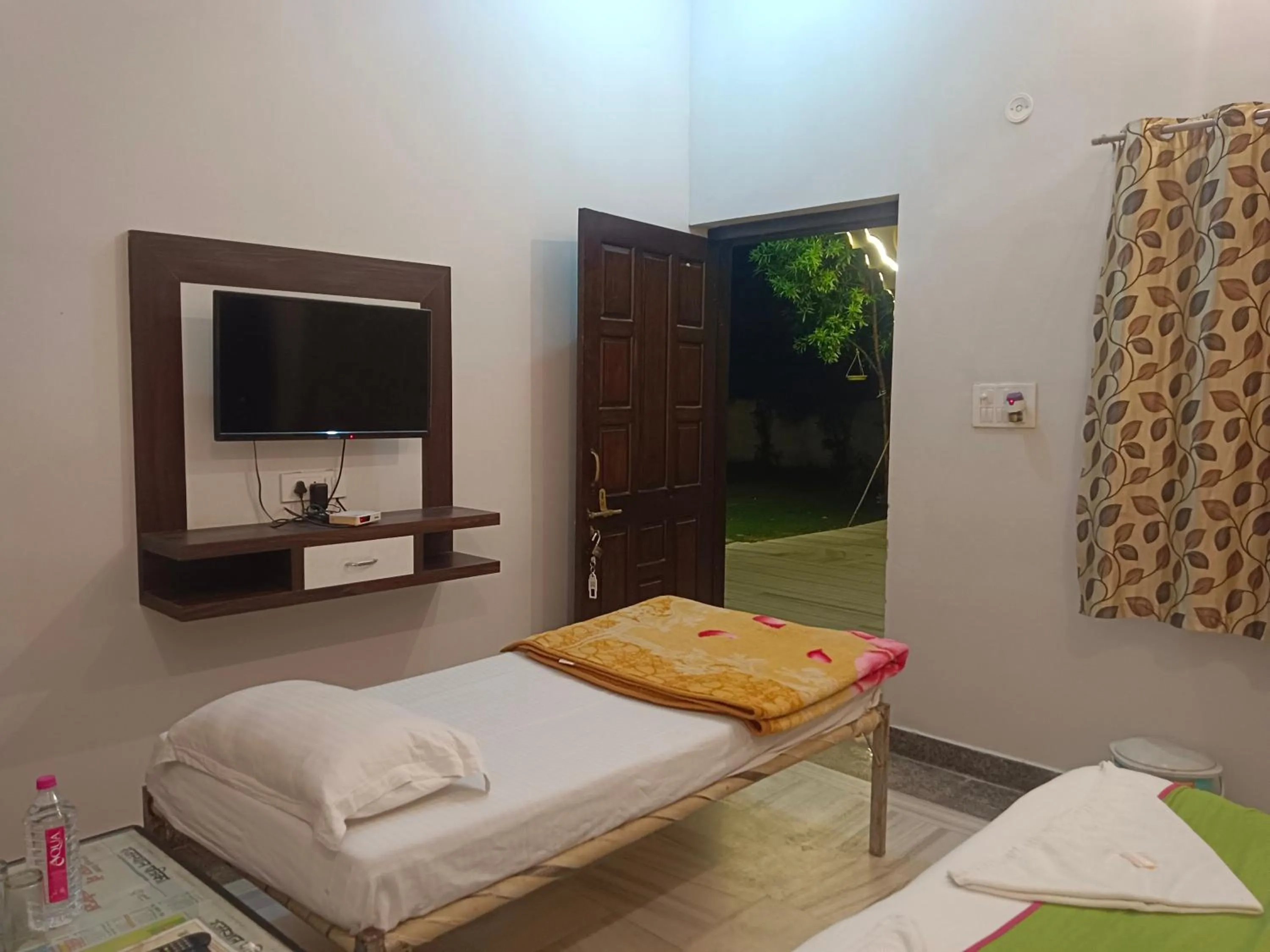 Bed in Hotel Mewad Haveli Pushkar