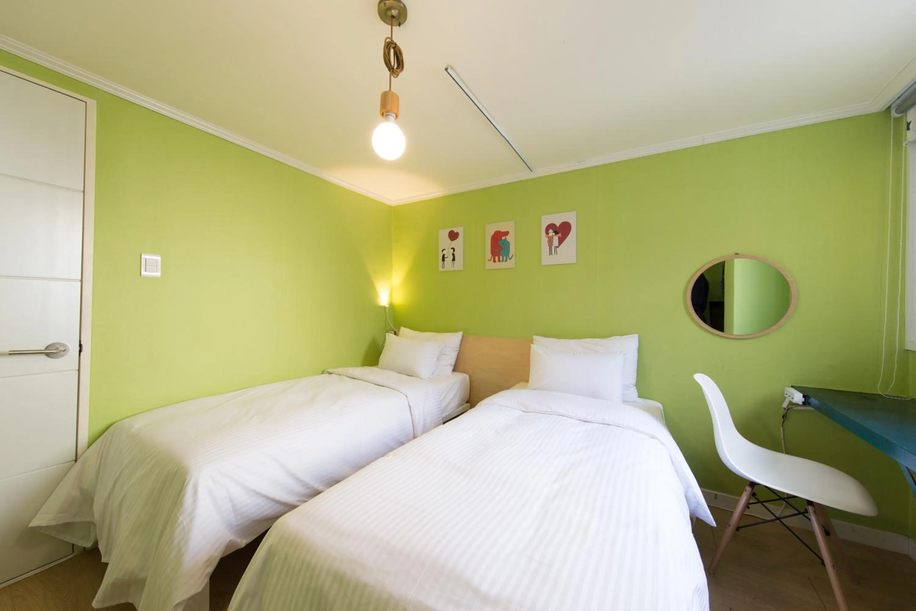 Bed in Travel Monster