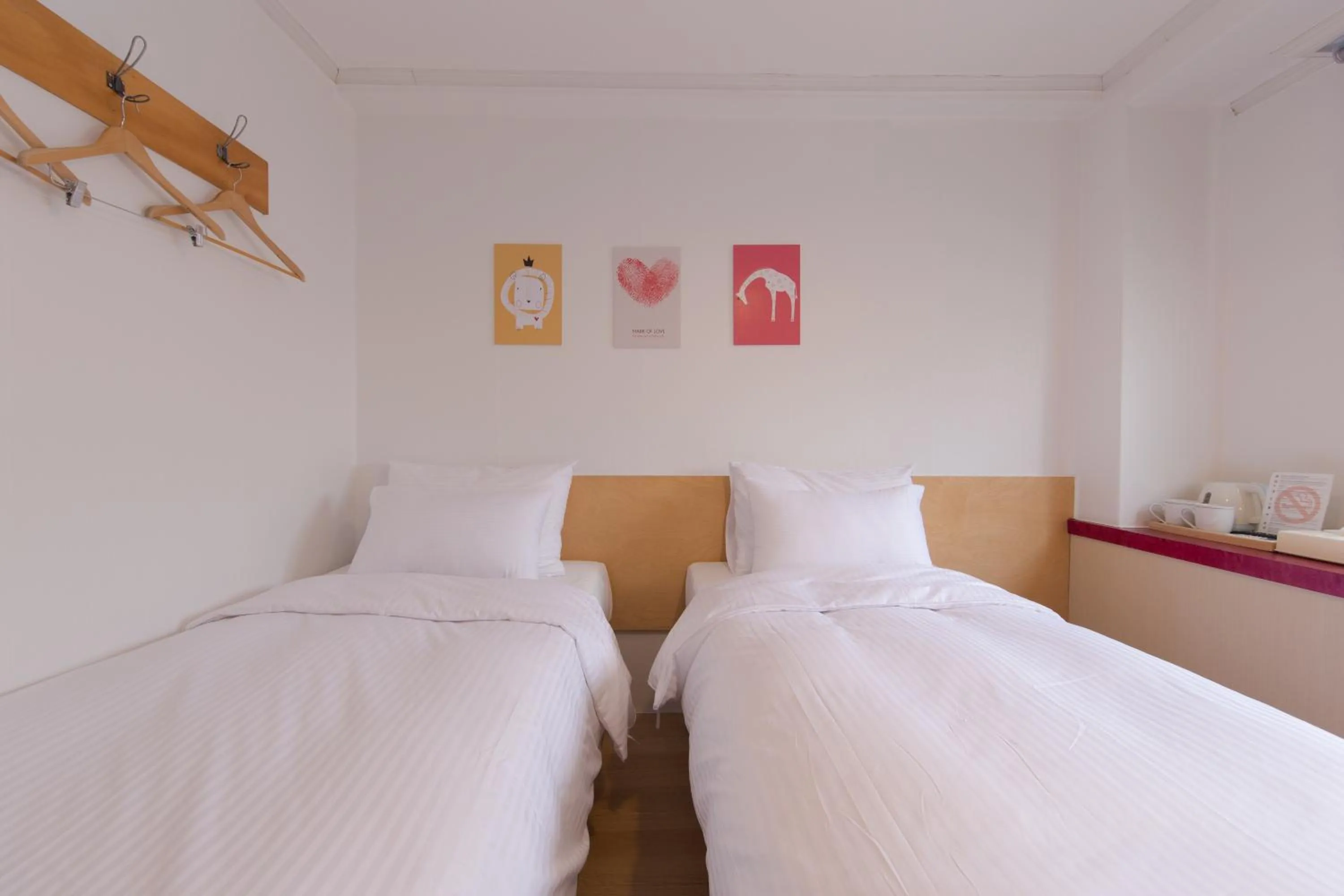 Bed in Travel Monster