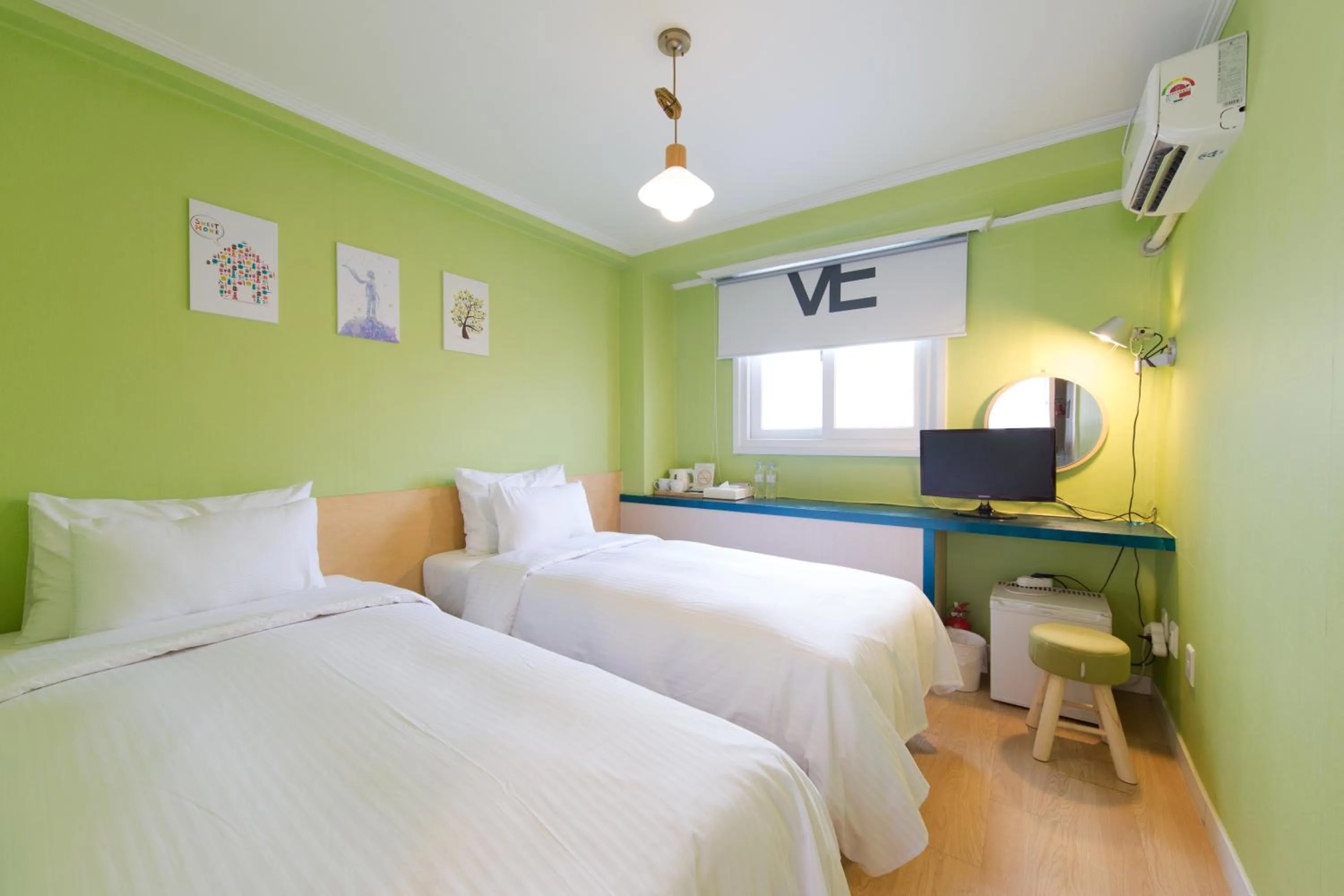 Bed in Travel Monster