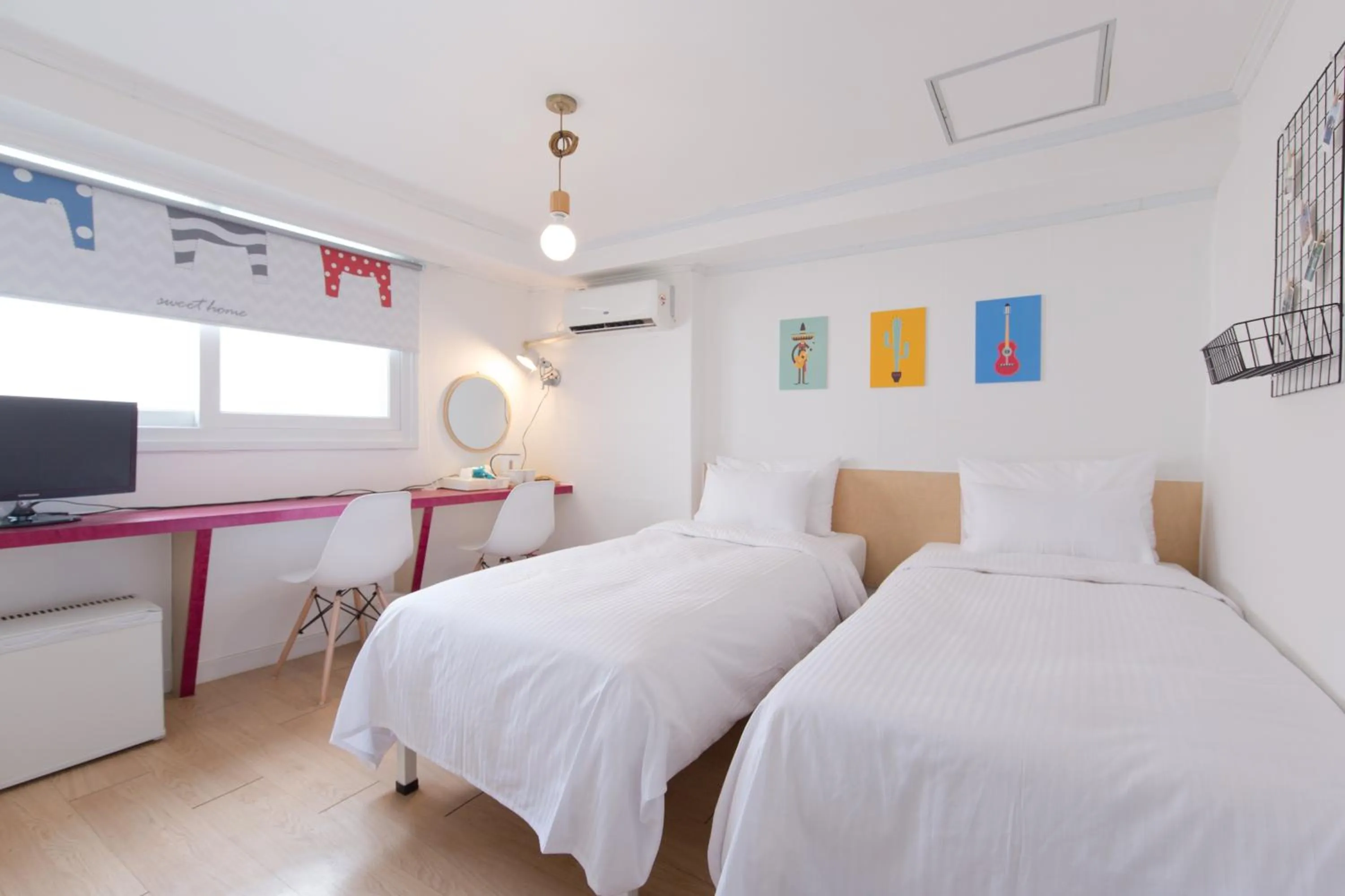 Bed in Travel Monster