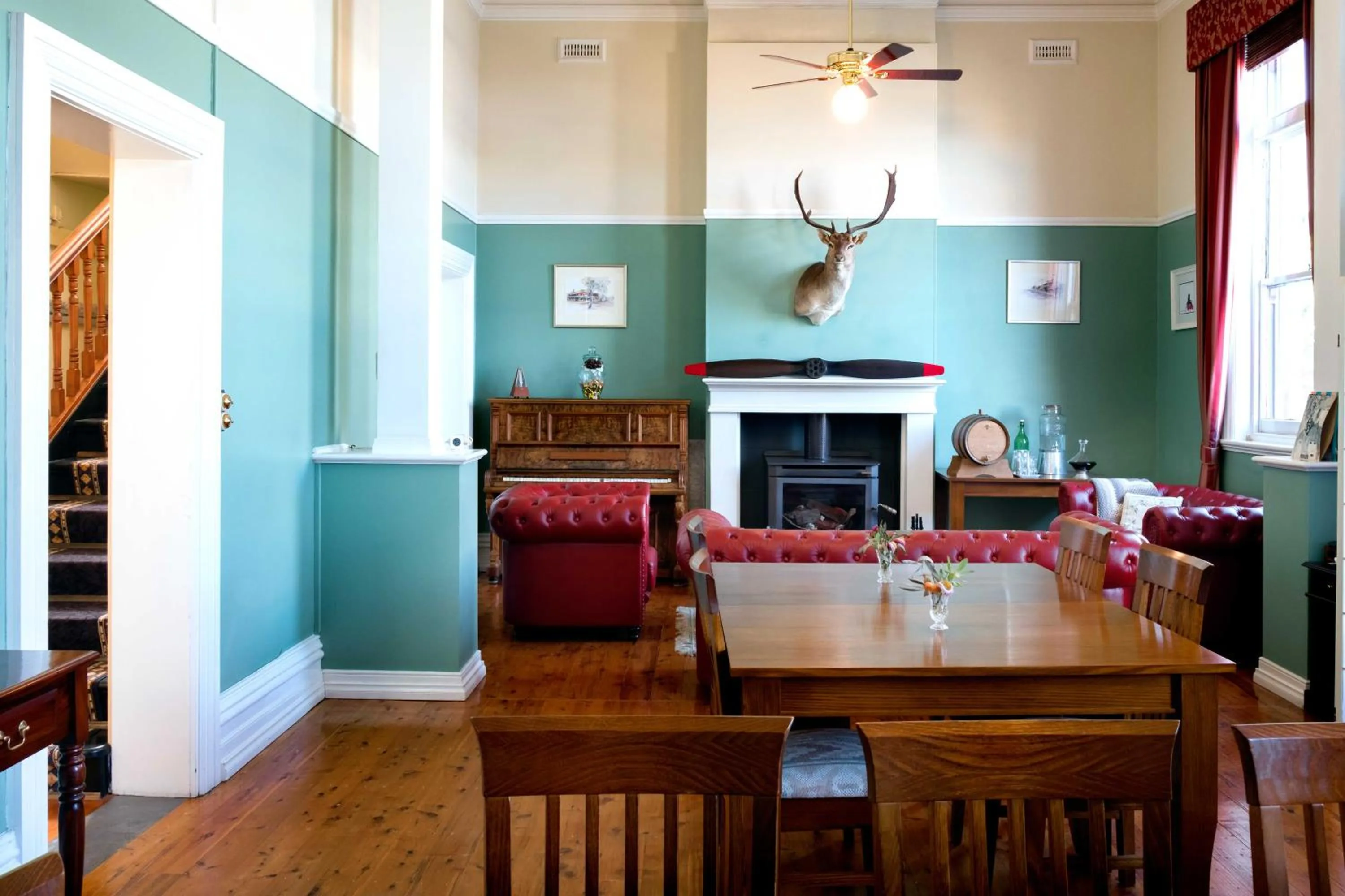 Dining area in Amberesque B&B