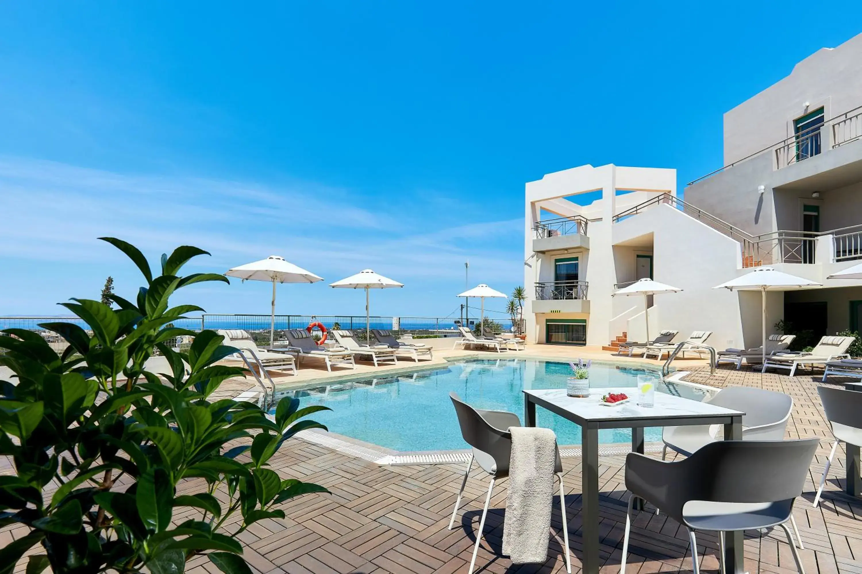 Pool view in Bella Vista Hotel "by Checkin" Pool view in Bella Vista Hotel "by Checkin"