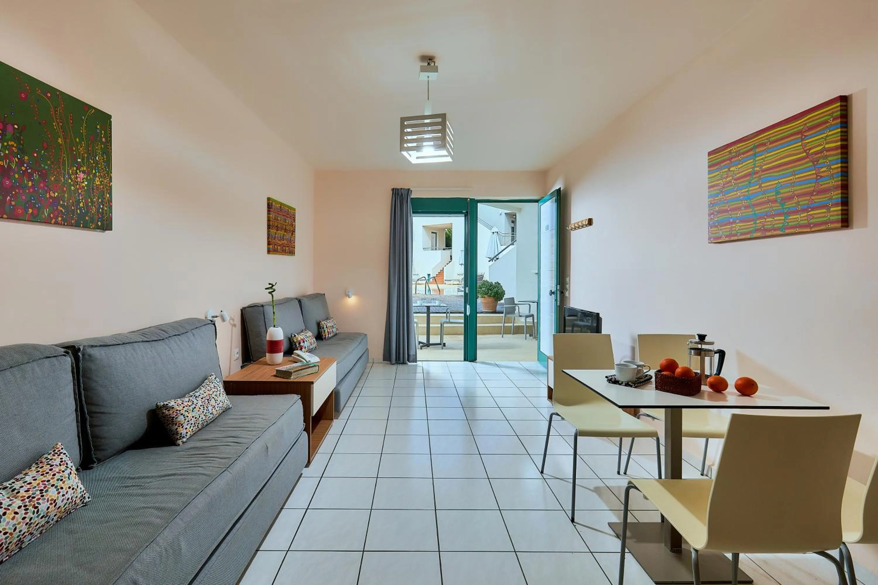 Seating area in Bella Vista Hotel "by Checkin"