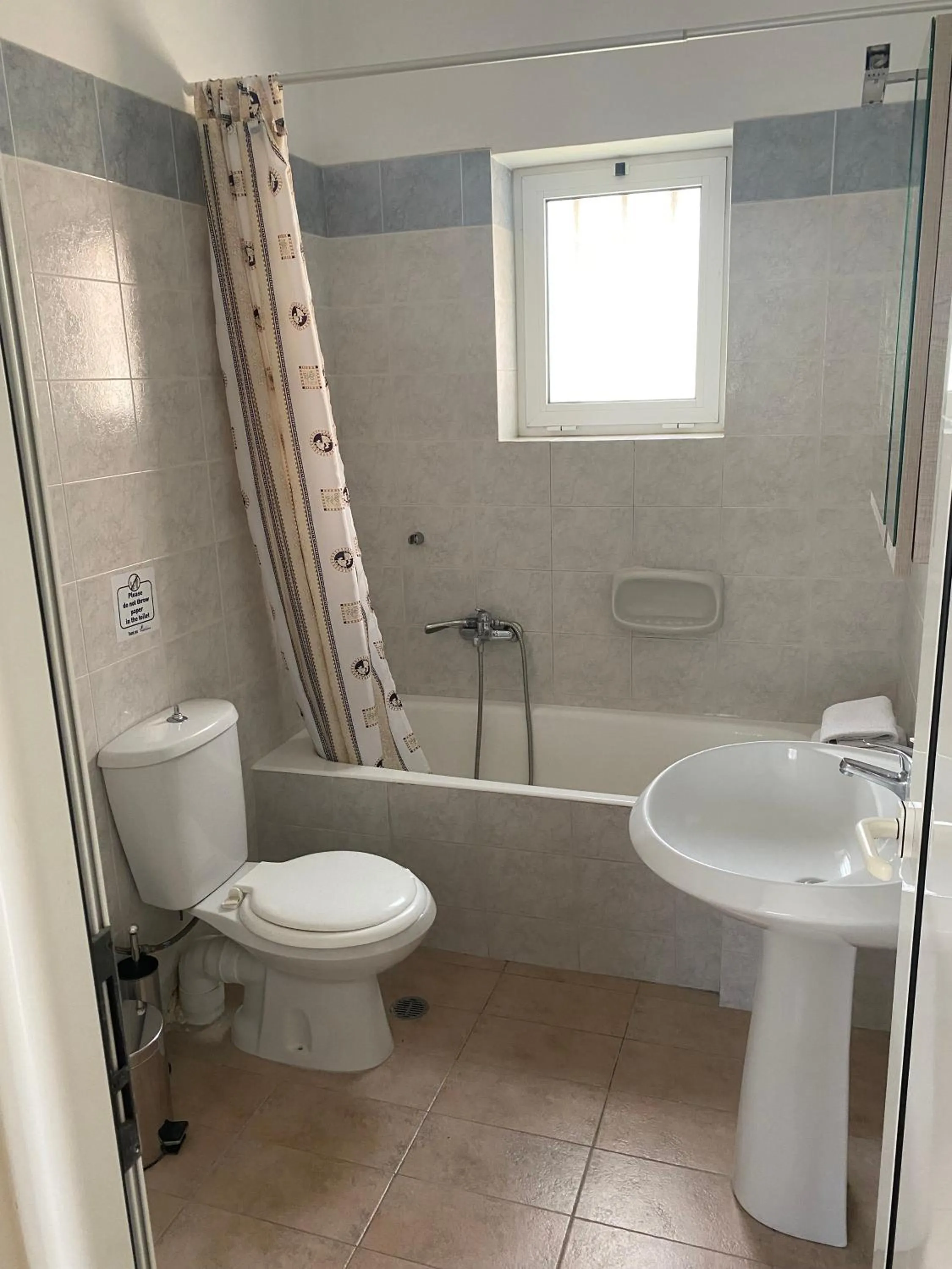 Poseidon Studios & Apartments