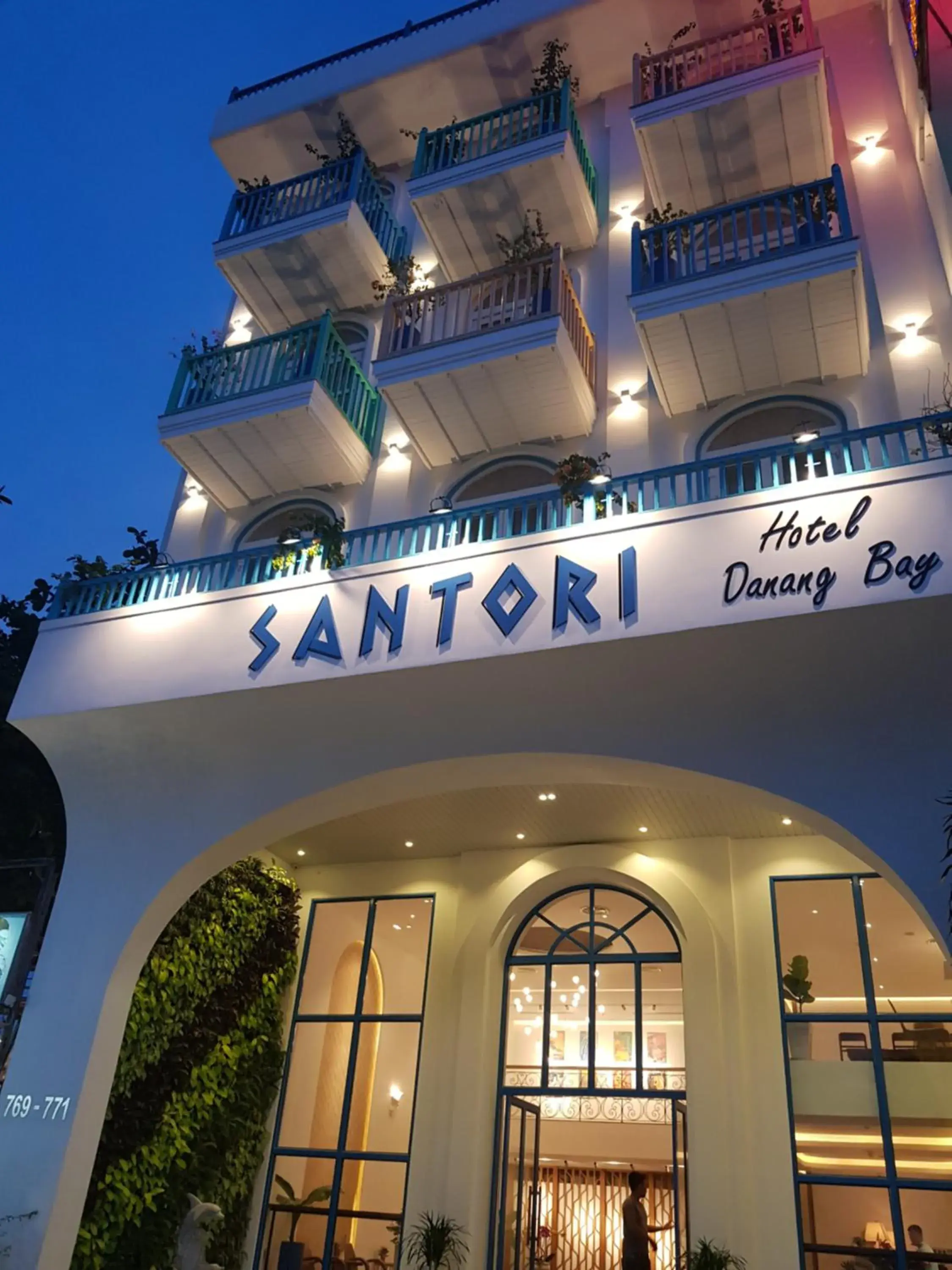 Facade/entrance in Santori Hotel Da Nang Bay Facade/entrance in Santori Hotel Da Nang Bay
