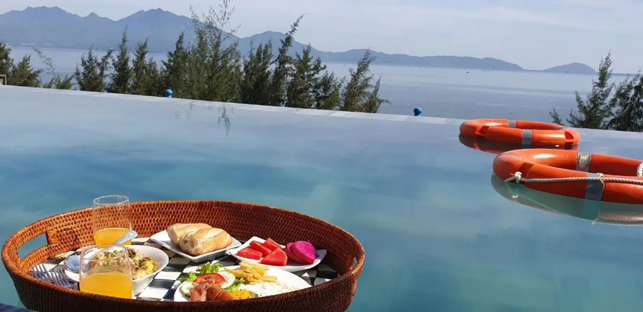 Swimming pool in Santori Hotel Da Nang Bay