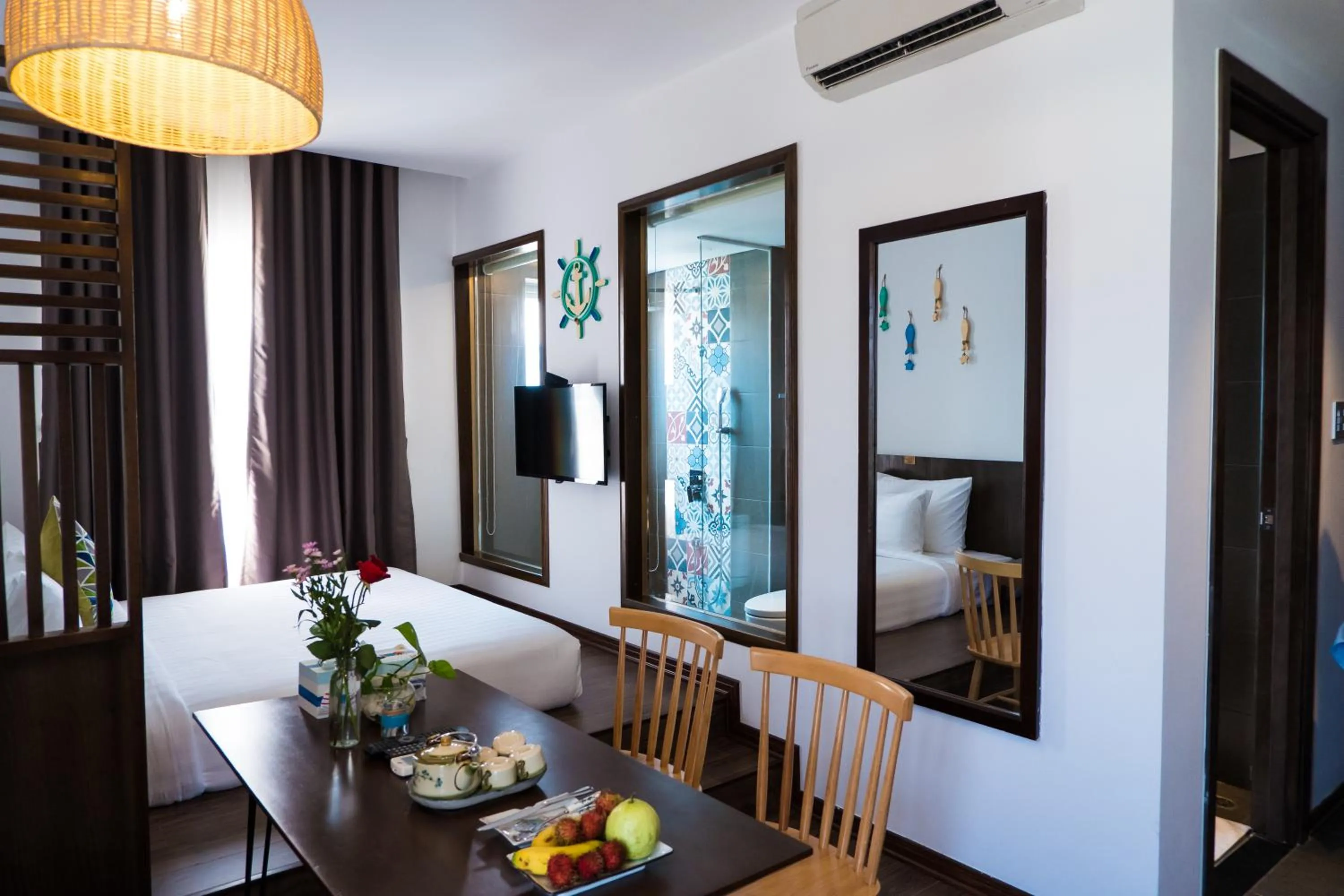 TV and multimedia in Santori Hotel Da Nang Bay