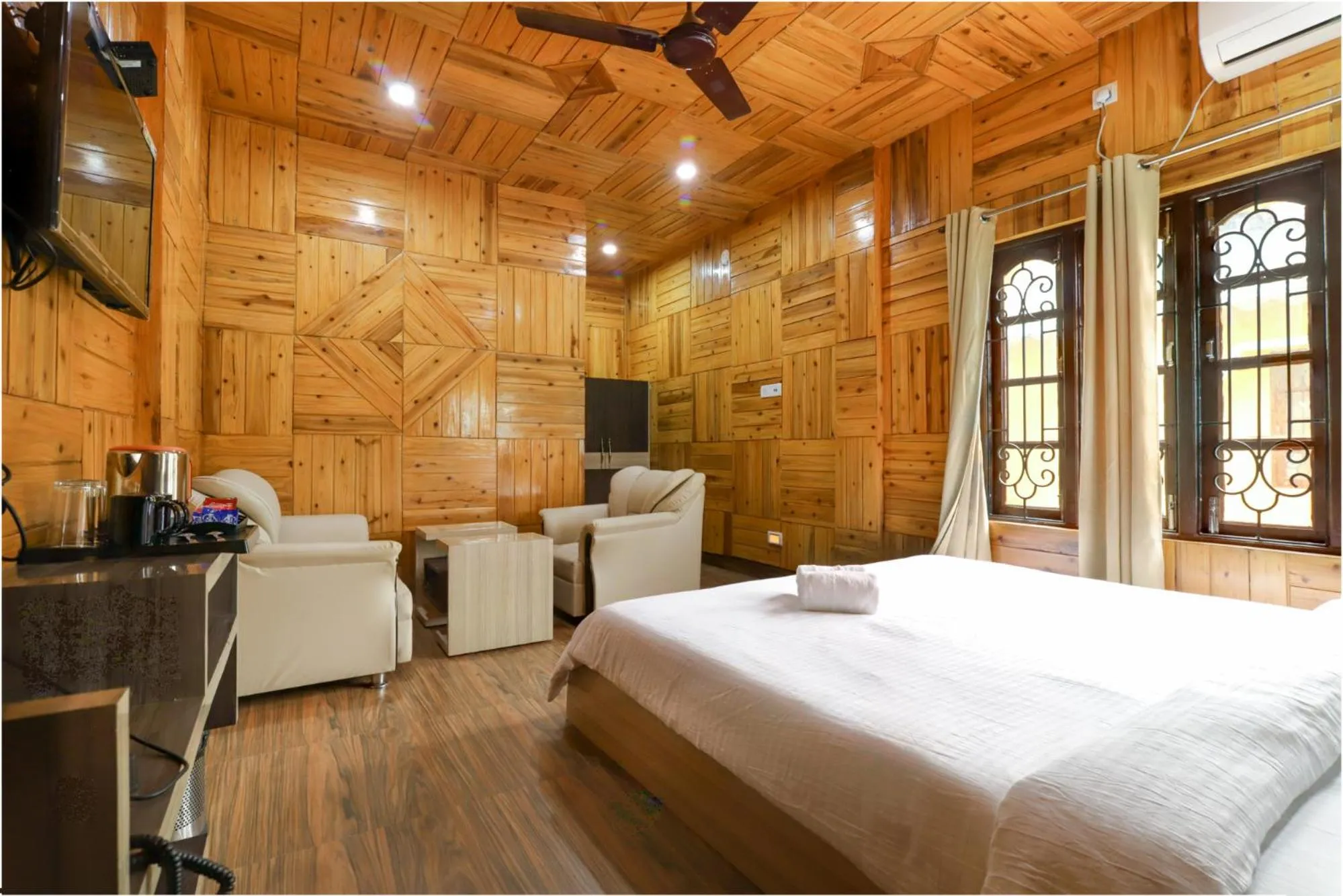 Bed in Resort Trimurti