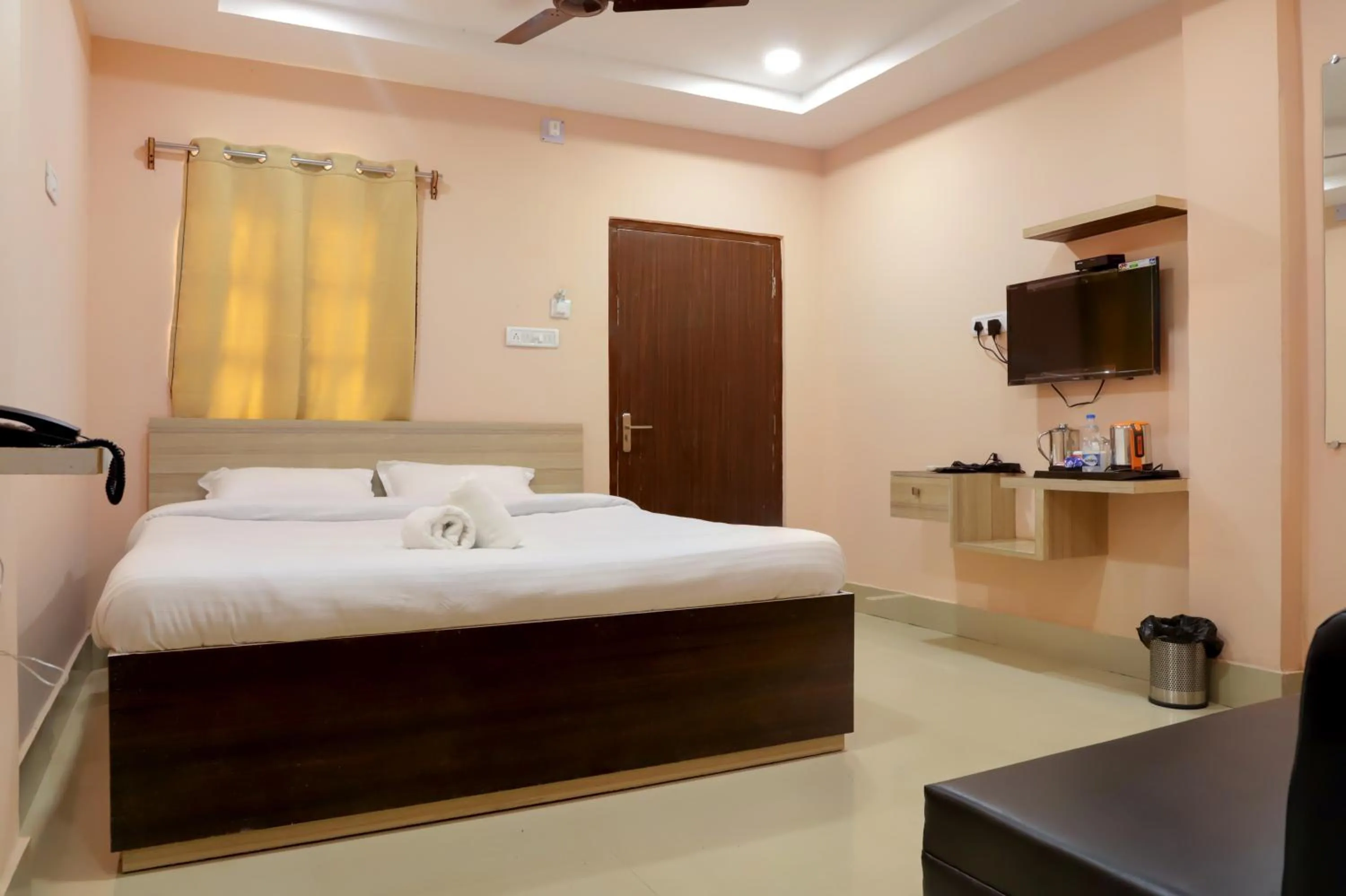 Bed in Resort Trimurti
