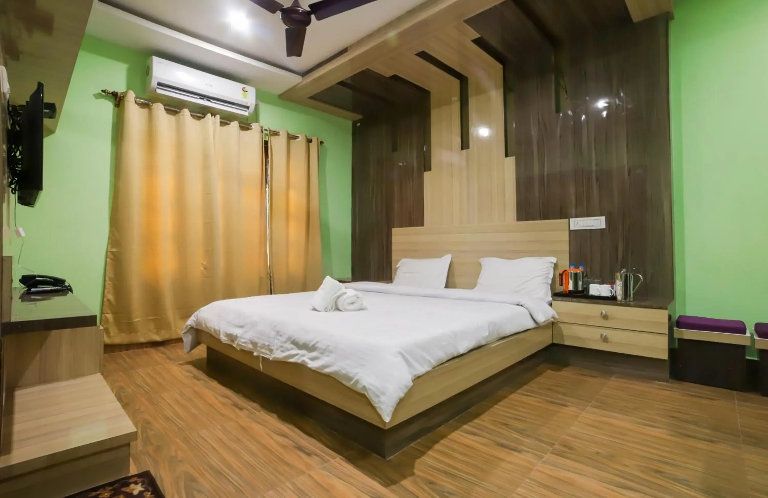 Double Room with Balcony - single occupancy in Resort Trimurti Double Room with Balcony - single occupancy in Resort Trimurti