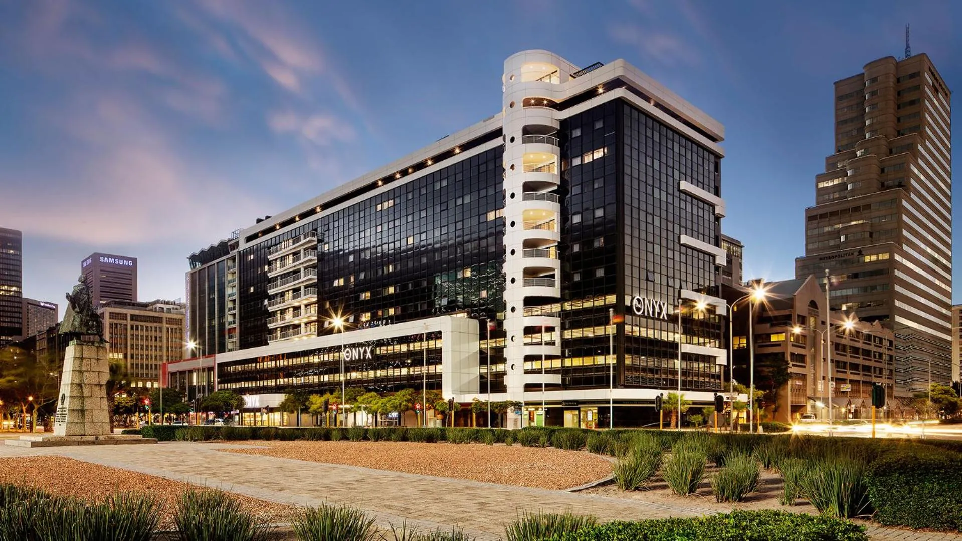 The Onyx Apartment Hotel by NEWMARK