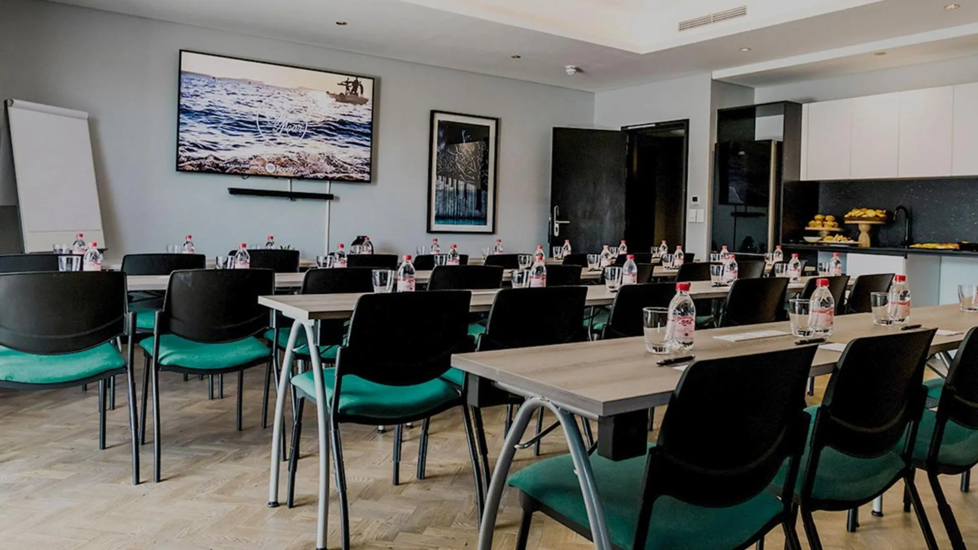 The Onyx Apartment Hotel by NEWMARK