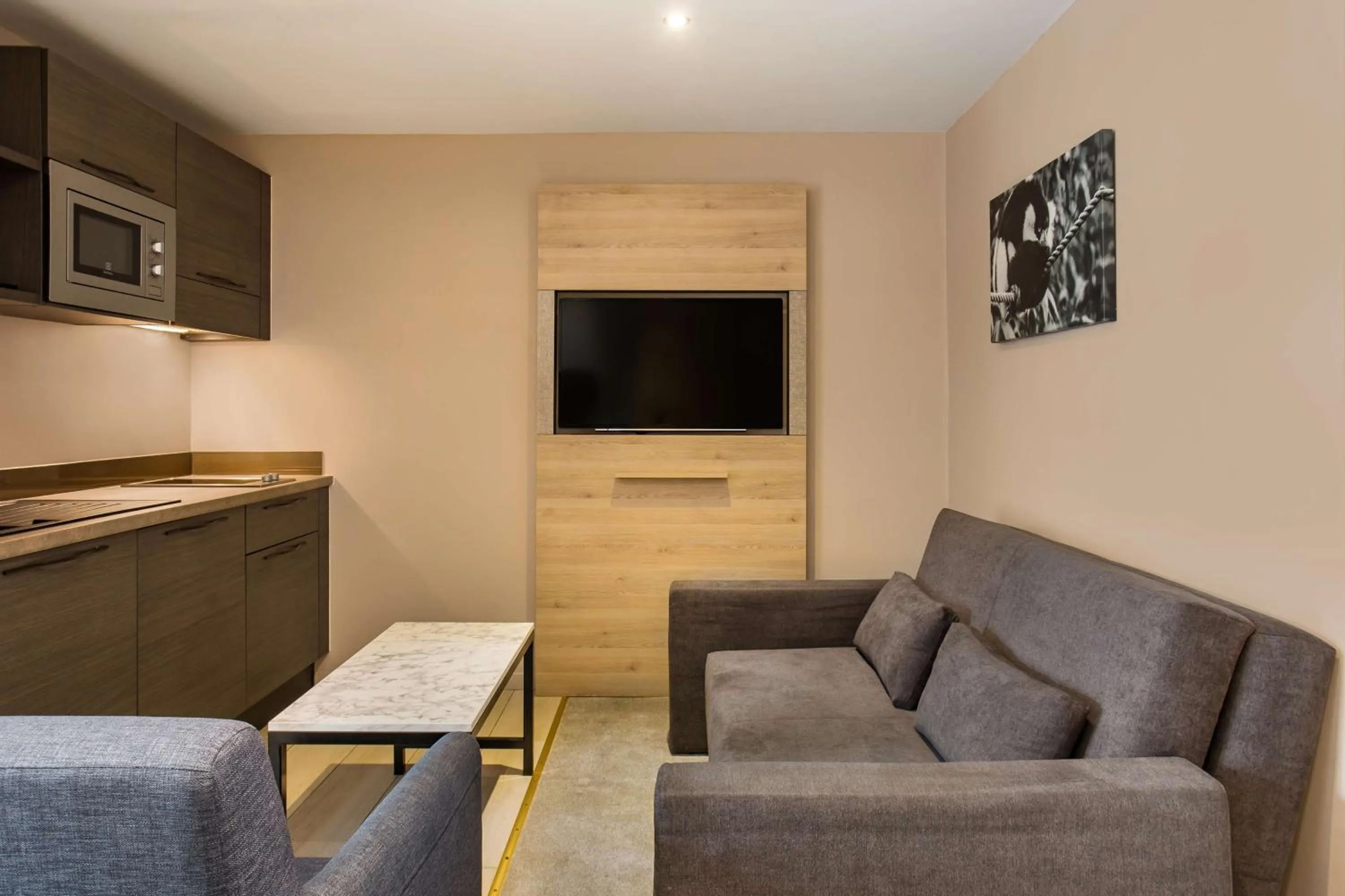 Photo of the whole room in Radisson Serviced Apartments Antananarivo City Centre