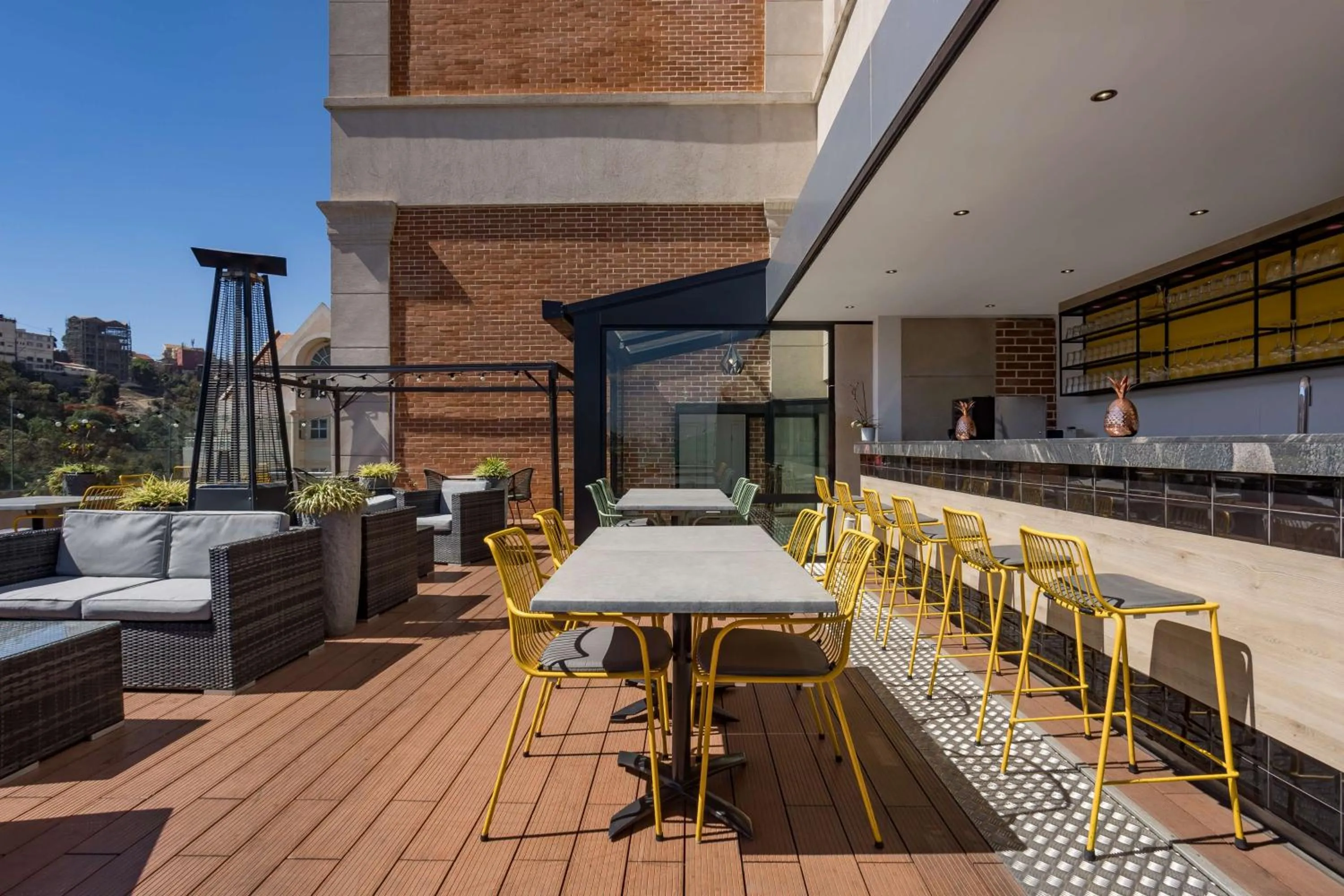 Lounge or bar in Radisson Serviced Apartments Antananarivo City Centre