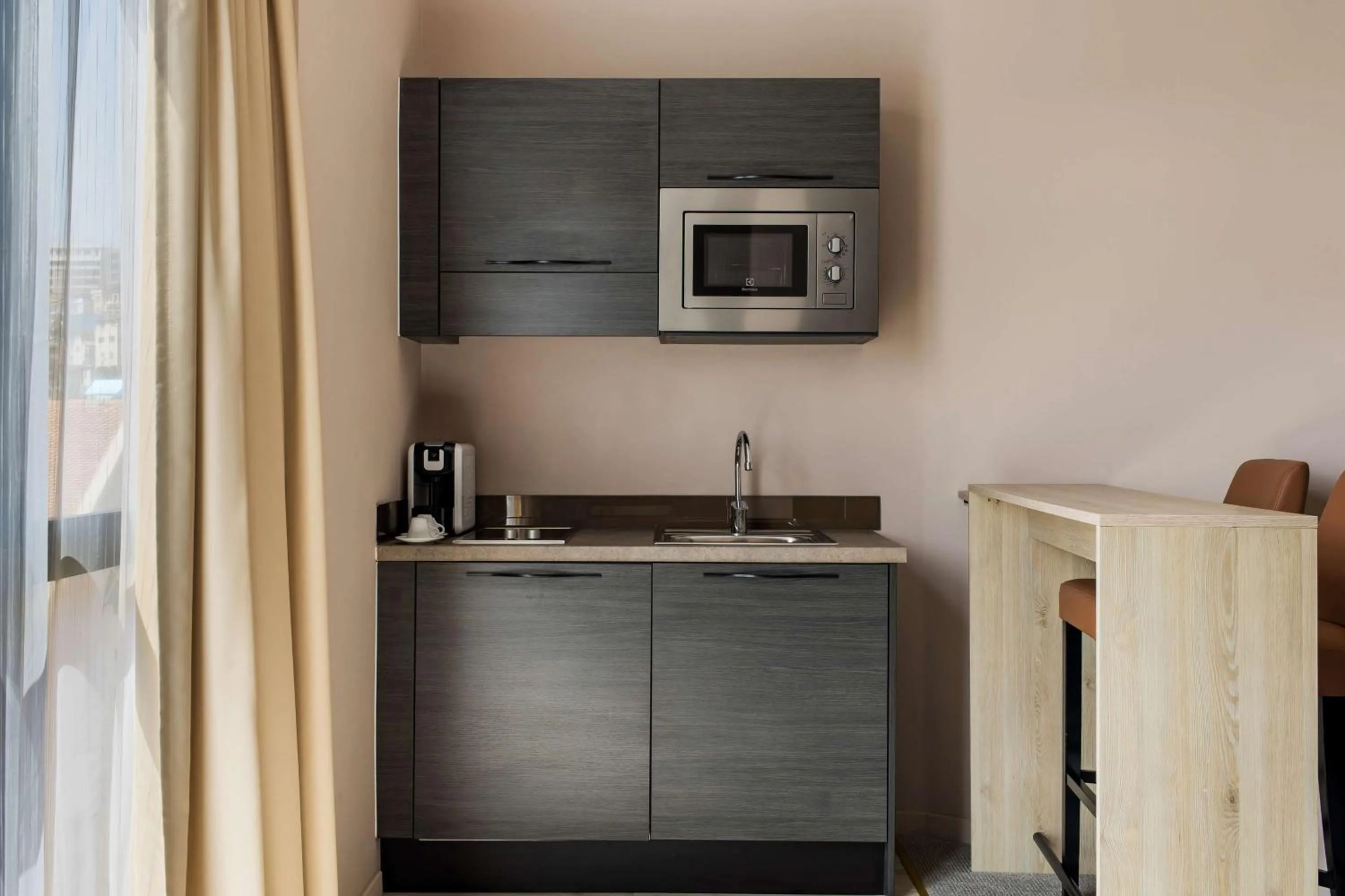 Photo of the whole room in Radisson Serviced Apartments Antananarivo City Centre